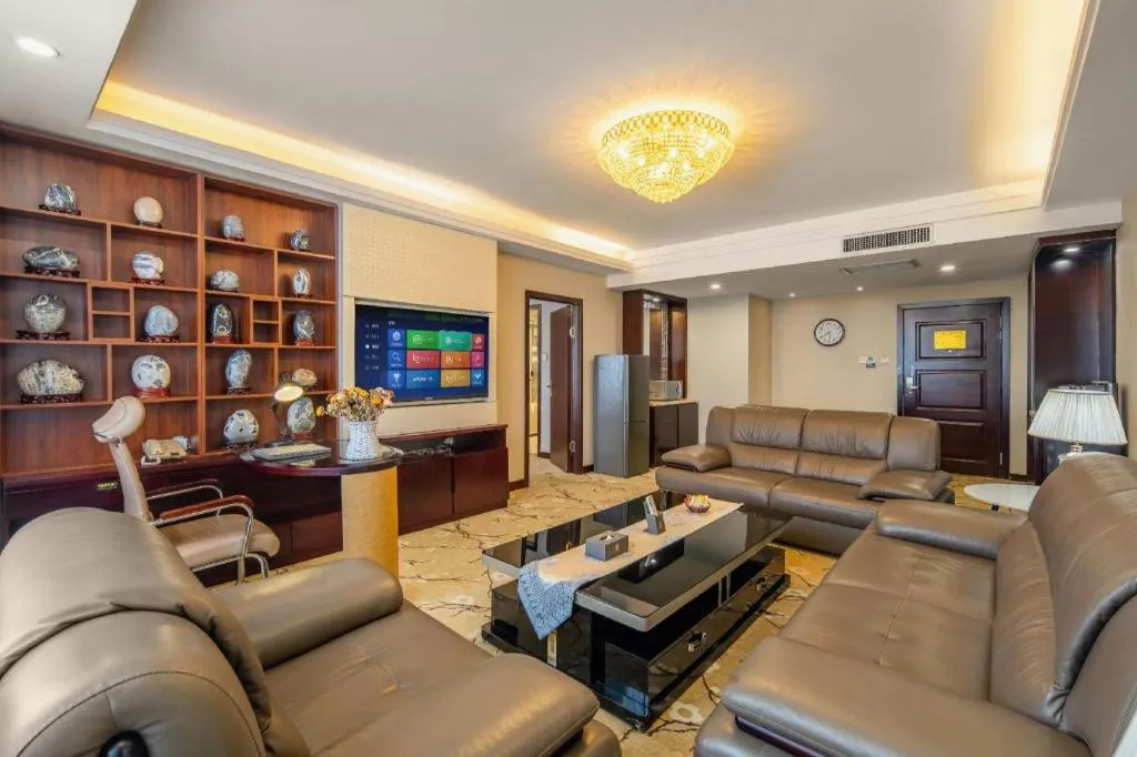 Aksu Pudong Holiday Hotel