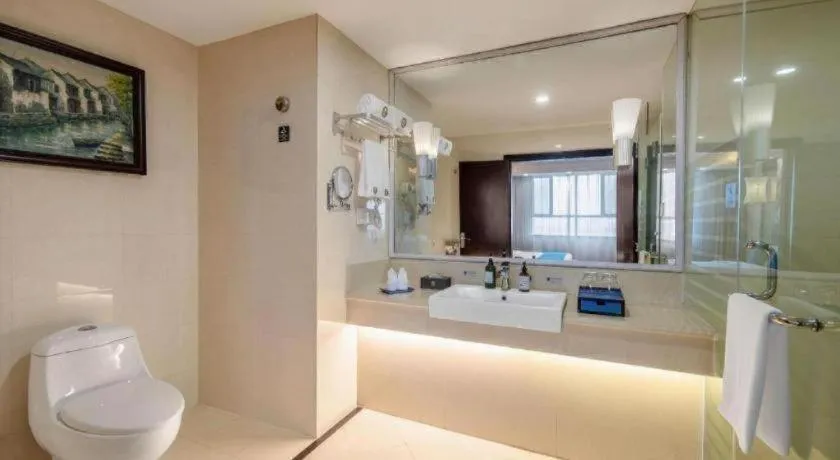 Aksu Pudong Holiday Hotel