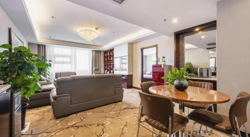 Aksu Pudong Holiday Hotel