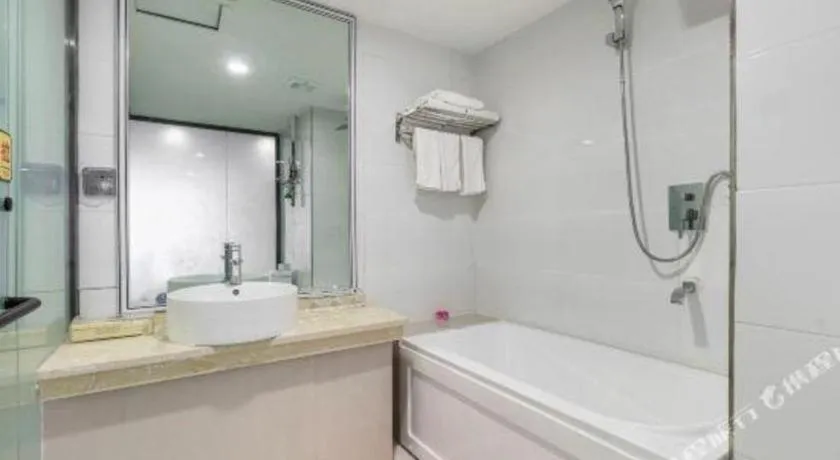 Aksu Pudong Holiday Hotel