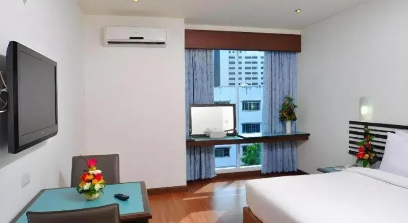 Bed in The Color Hotel Bed in The Color Hotel