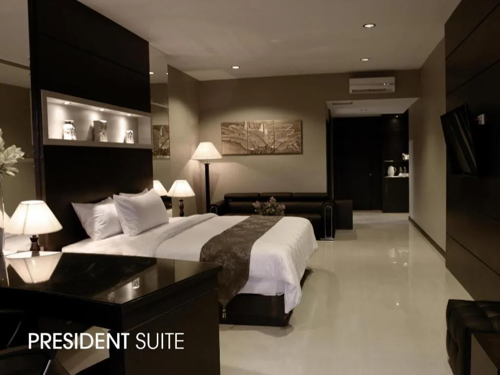 Bed in Mega Permata Hotel