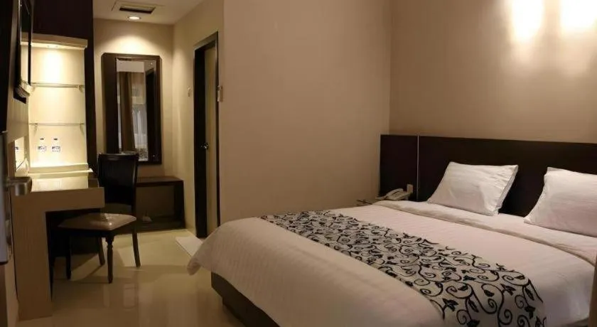 Bed in Mega Permata Hotel