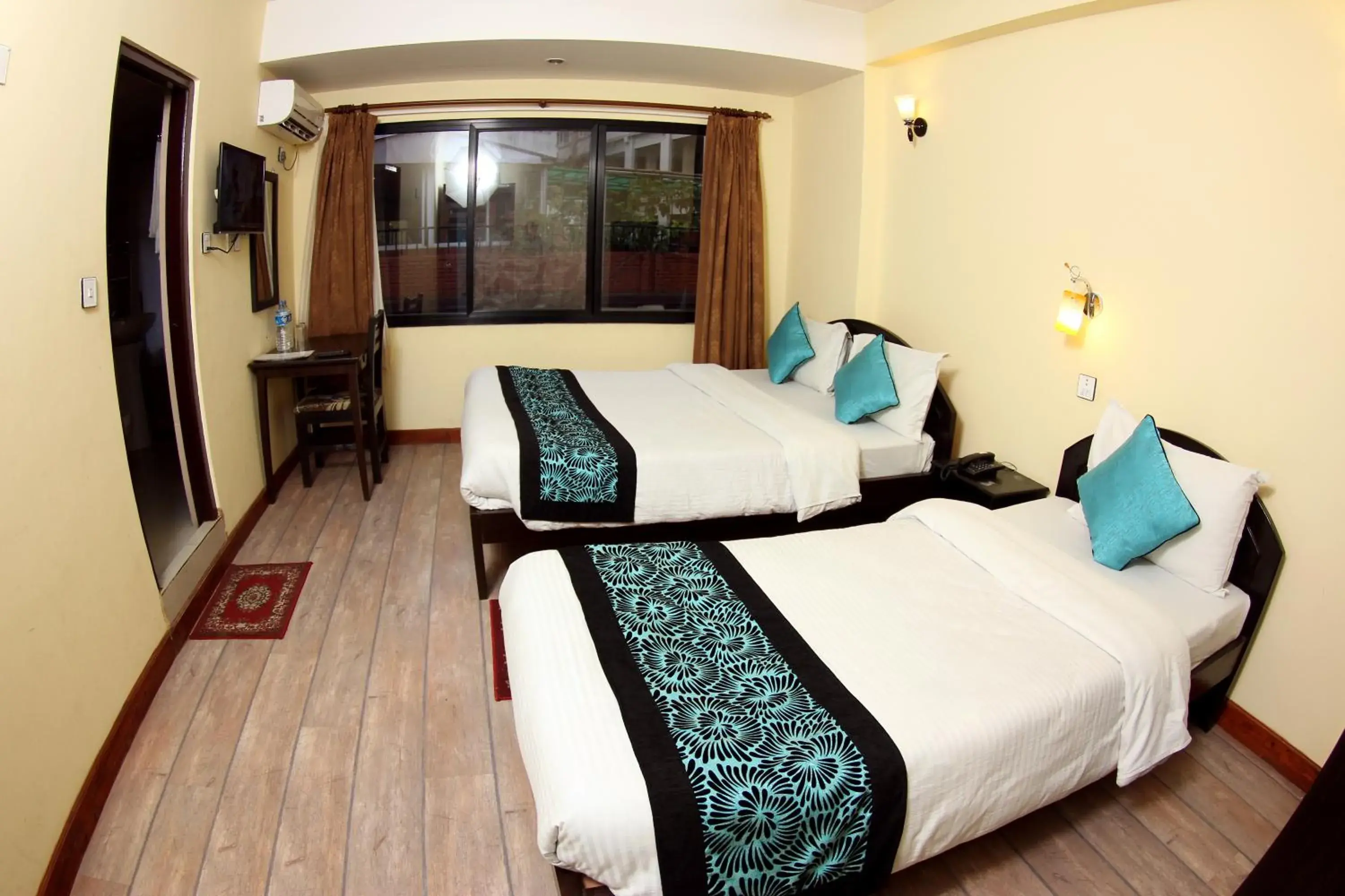 Photo of the whole room, Bed in Bag Packer's Lodge Photo of the whole room, Bed in Bag Packer's Lodge