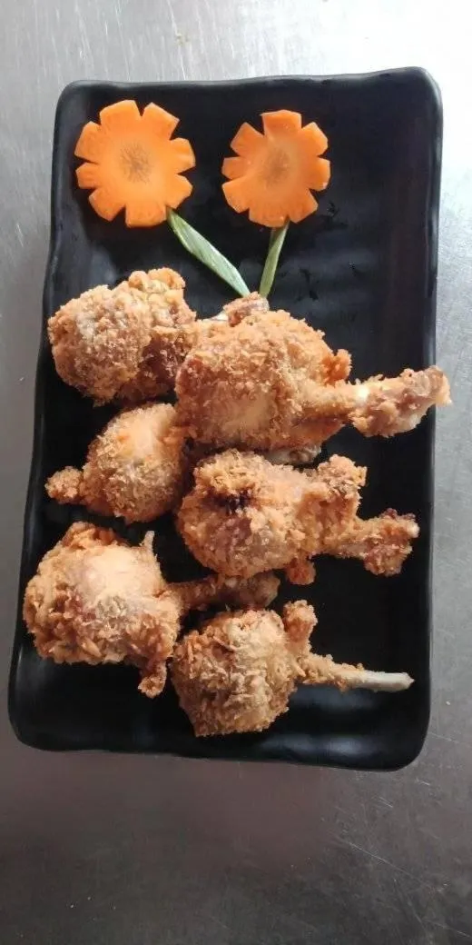 Food and drinks in Bag Packer's Lodge