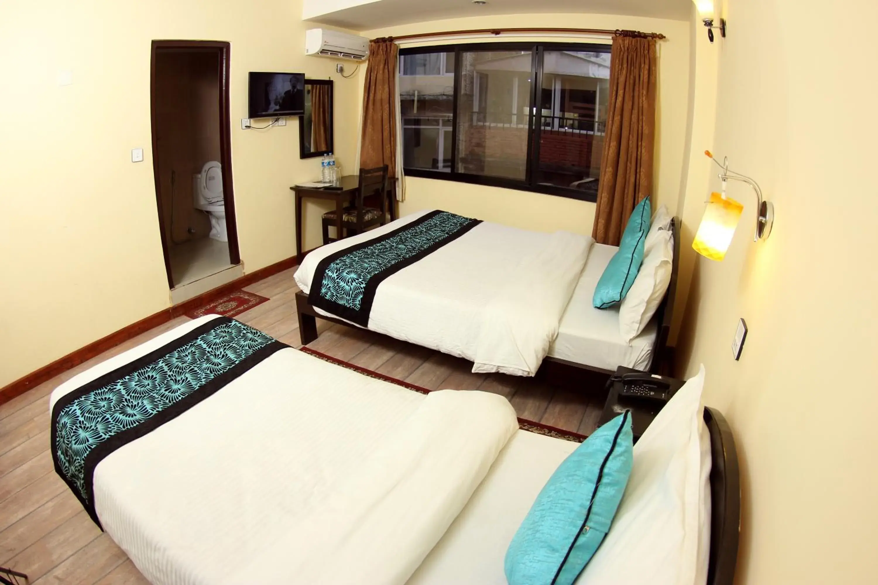 Photo of the whole room, Bed in Bag Packer's Lodge Photo of the whole room, Bed in Bag Packer's Lodge