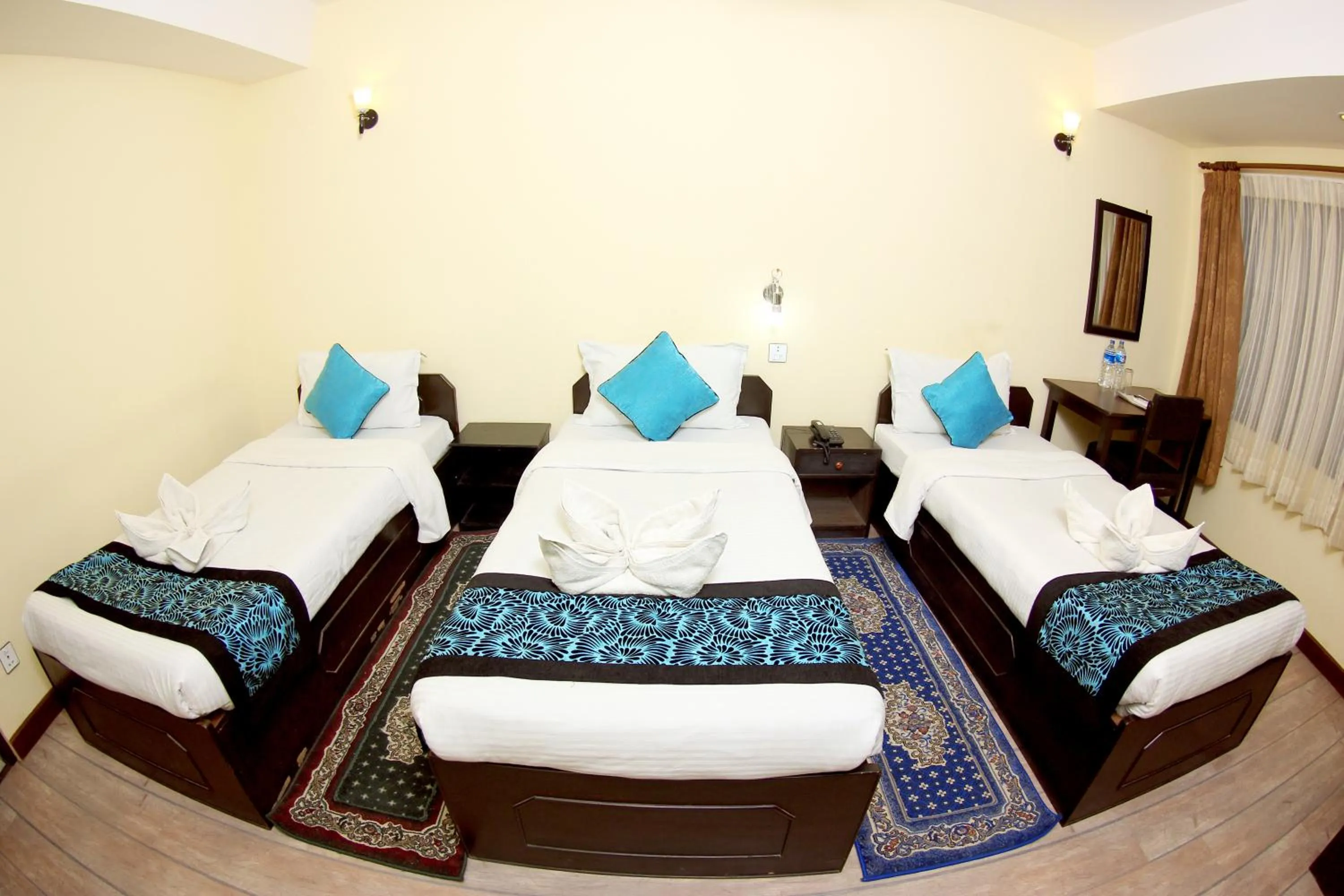 Photo of the whole room, Bed in Bag Packer's Lodge