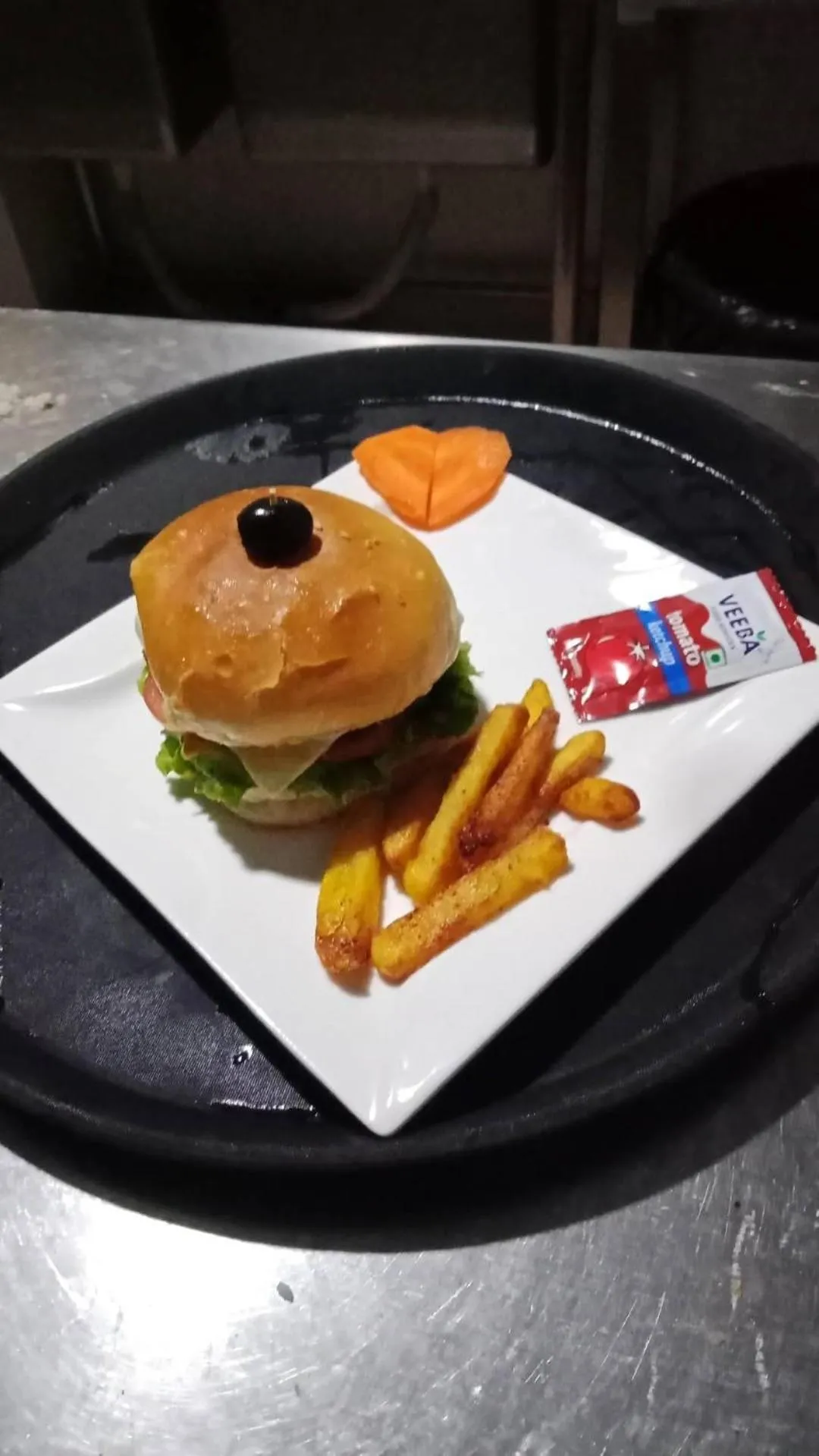 Food and drinks in Bag Packer's Lodge