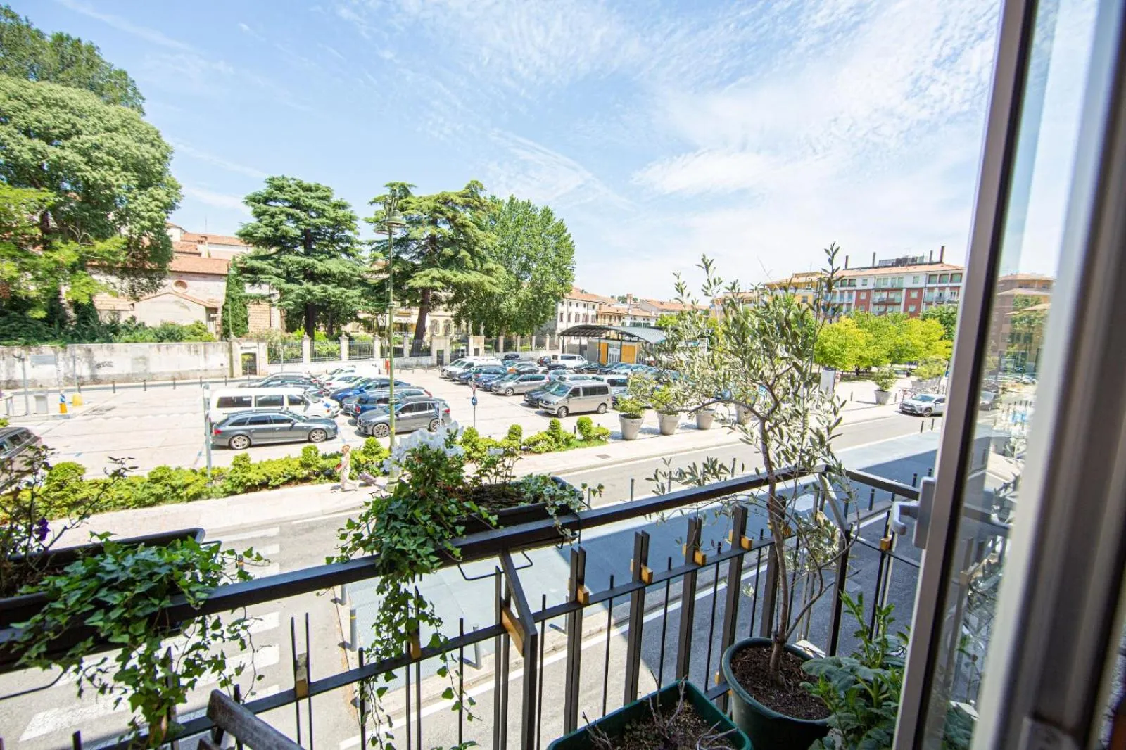 B&B Happiness - City Center