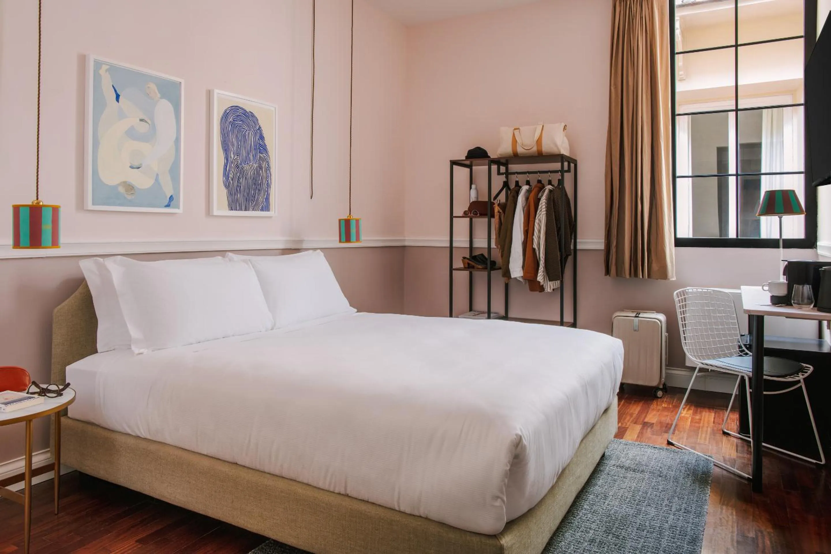 Deluxe Queen Room in The Sonetto powered by Sonder