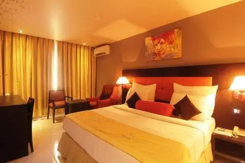 Oakspring Hotel and Luxury Suites Oakspring Hotel and Luxury Suites