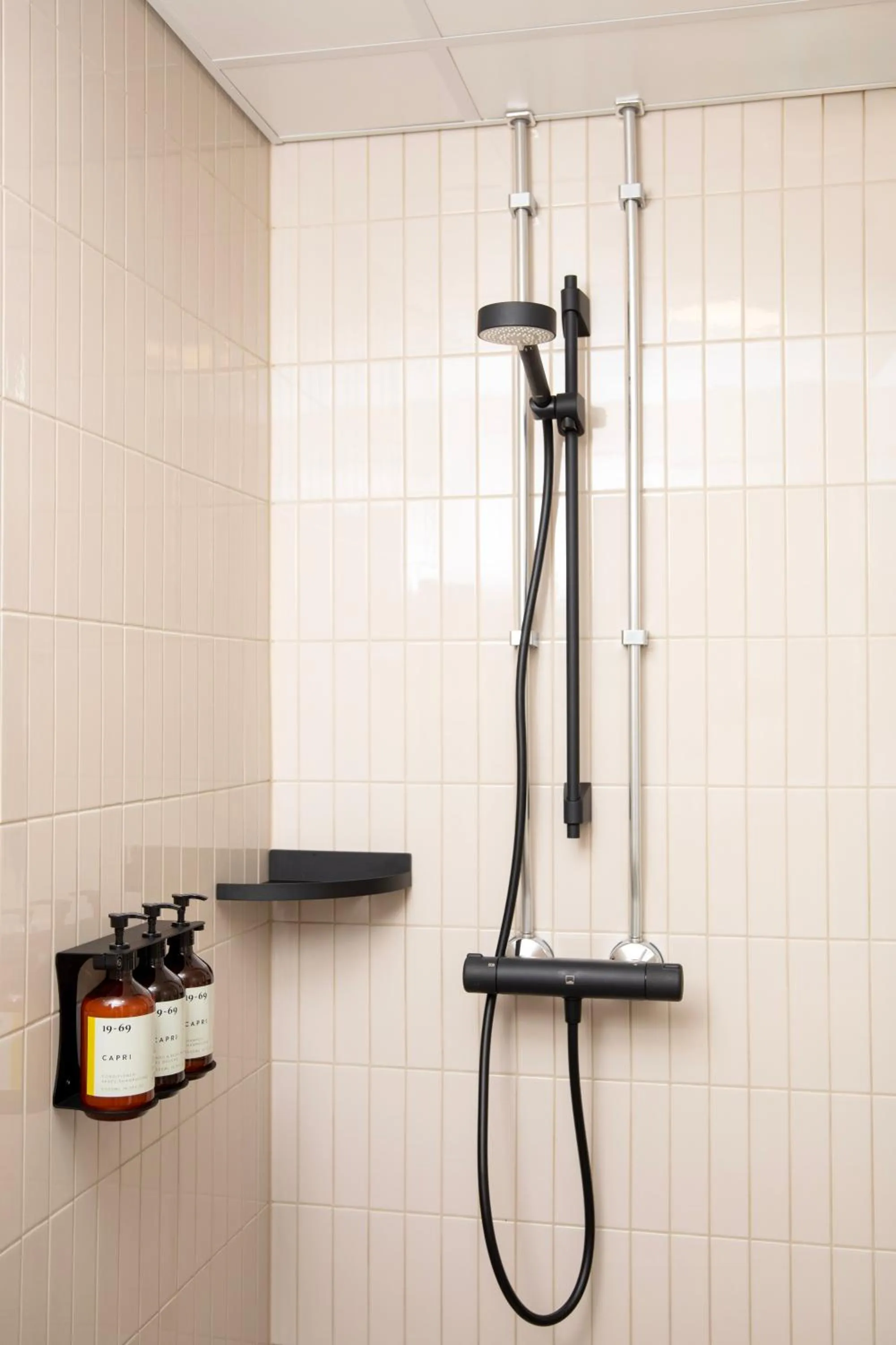 Bathroom in Bob W Turku City Centre