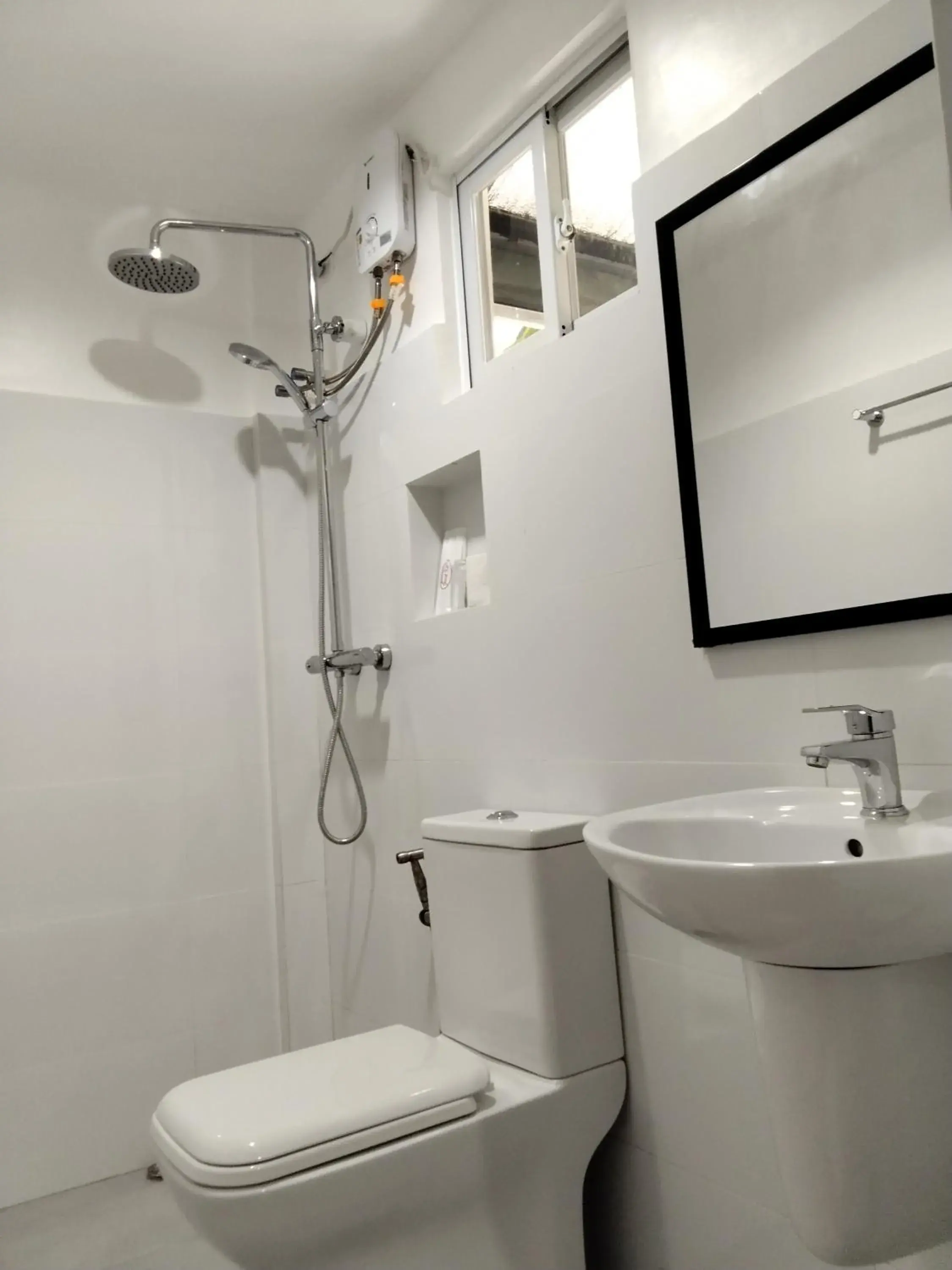 Property building in Moalboal Beach Front Hotel Property building in Moalboal Beach Front Hotel