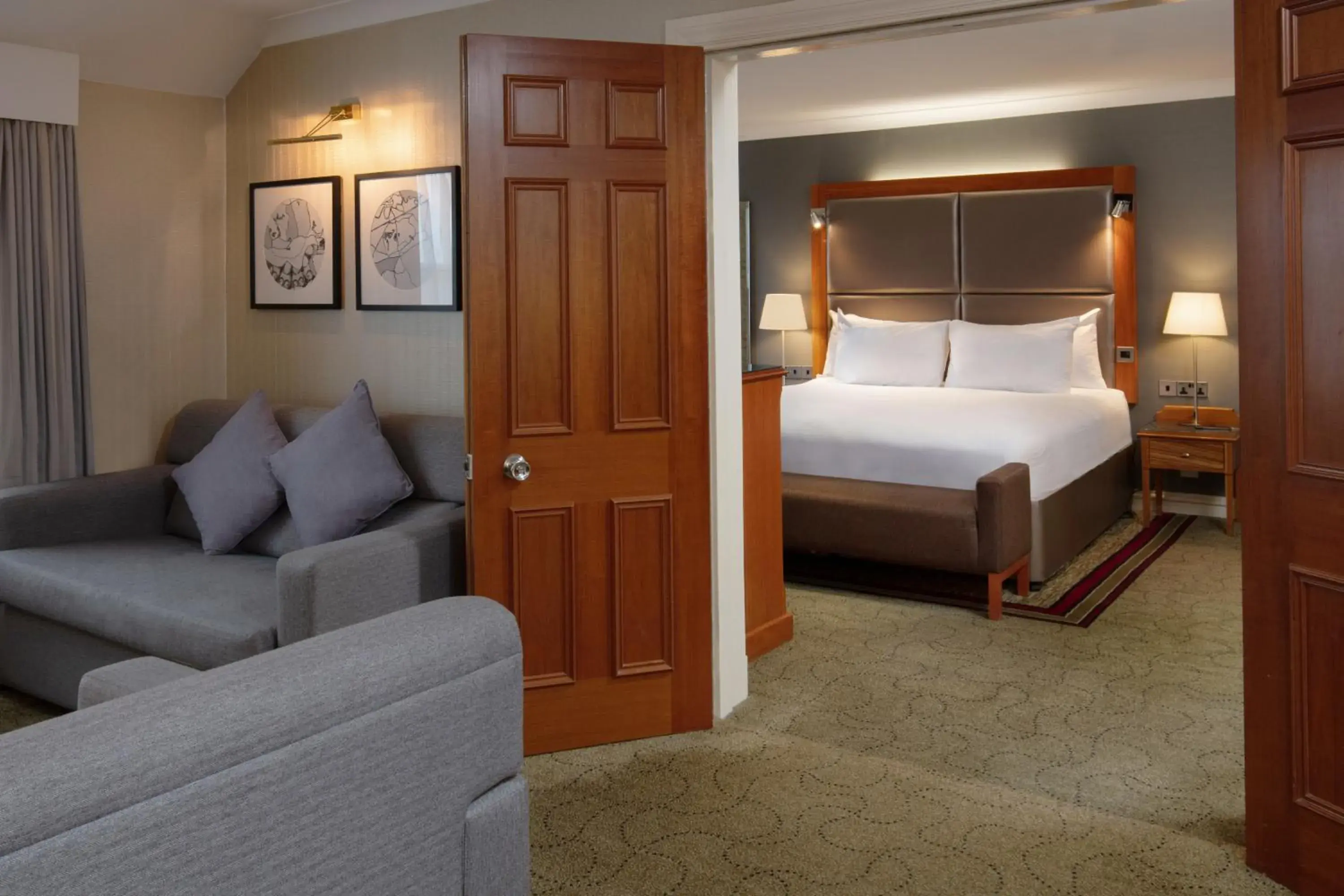 One-Bedroom Suite in The Park Royal Hotel & Spa One-Bedroom Suite in The Park Royal Hotel & Spa