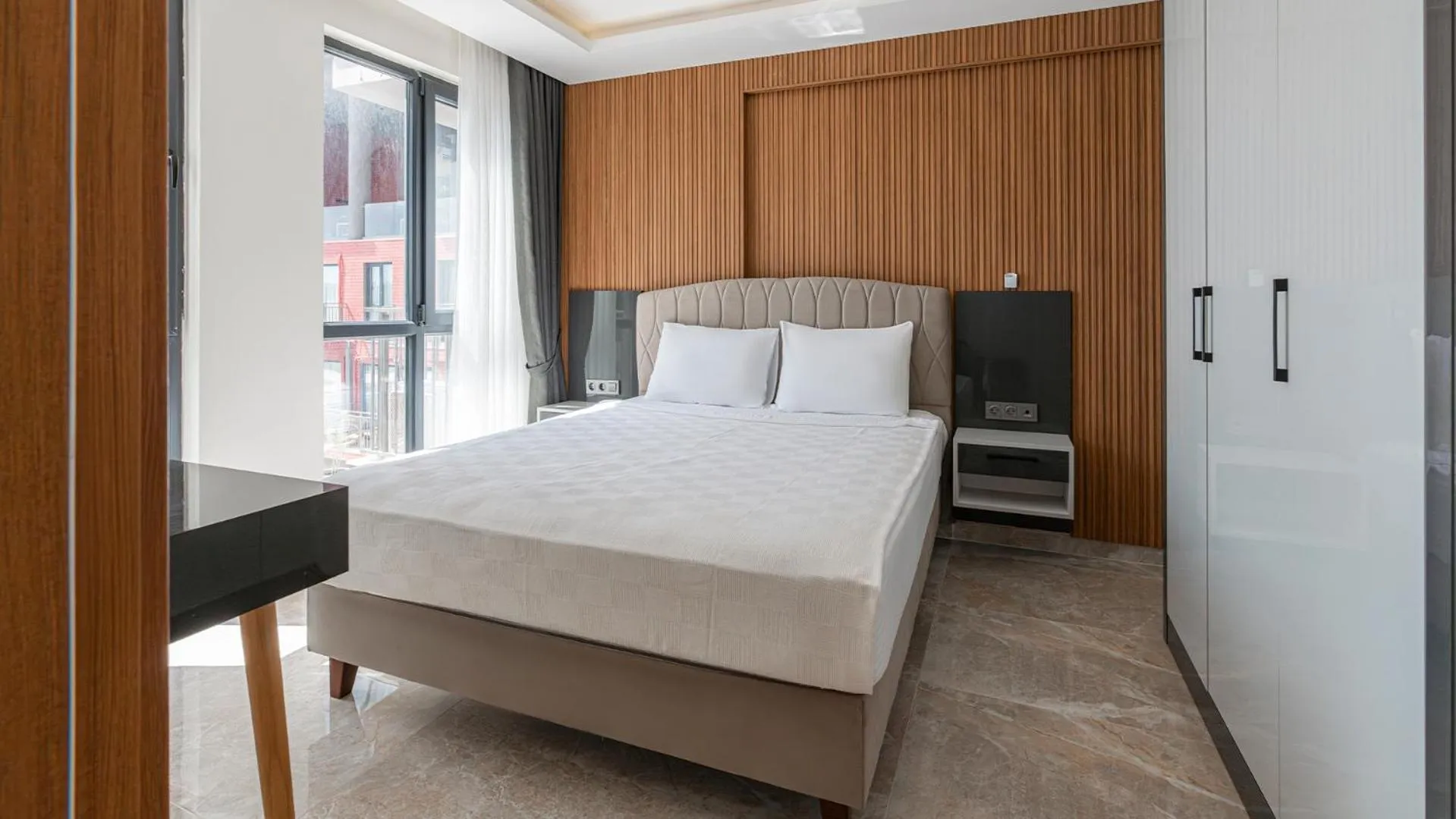 Bed in Evin Park Suit Lara & Spa