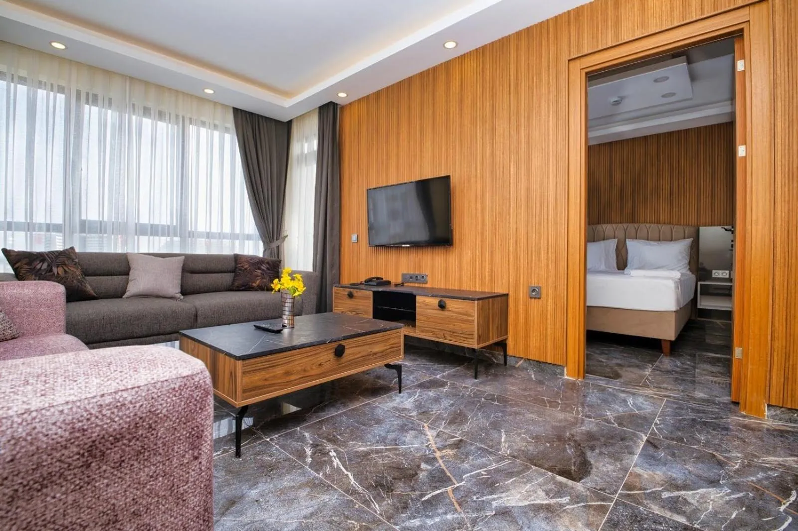 Photo of the whole room, Bed in Evin Park Suit Lara & Spa