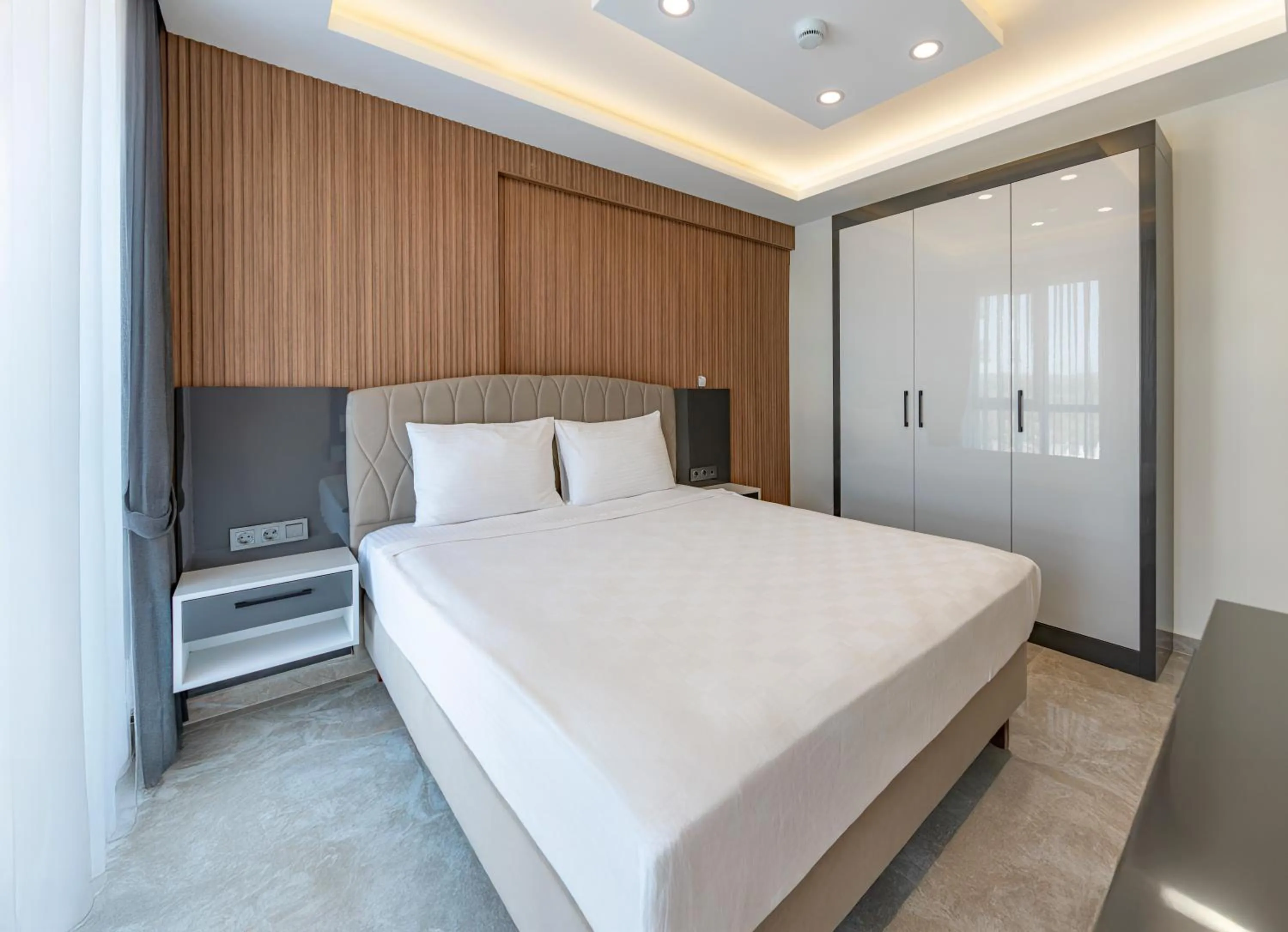 Bedroom, Bed in Laristone Suite Spa Hotel