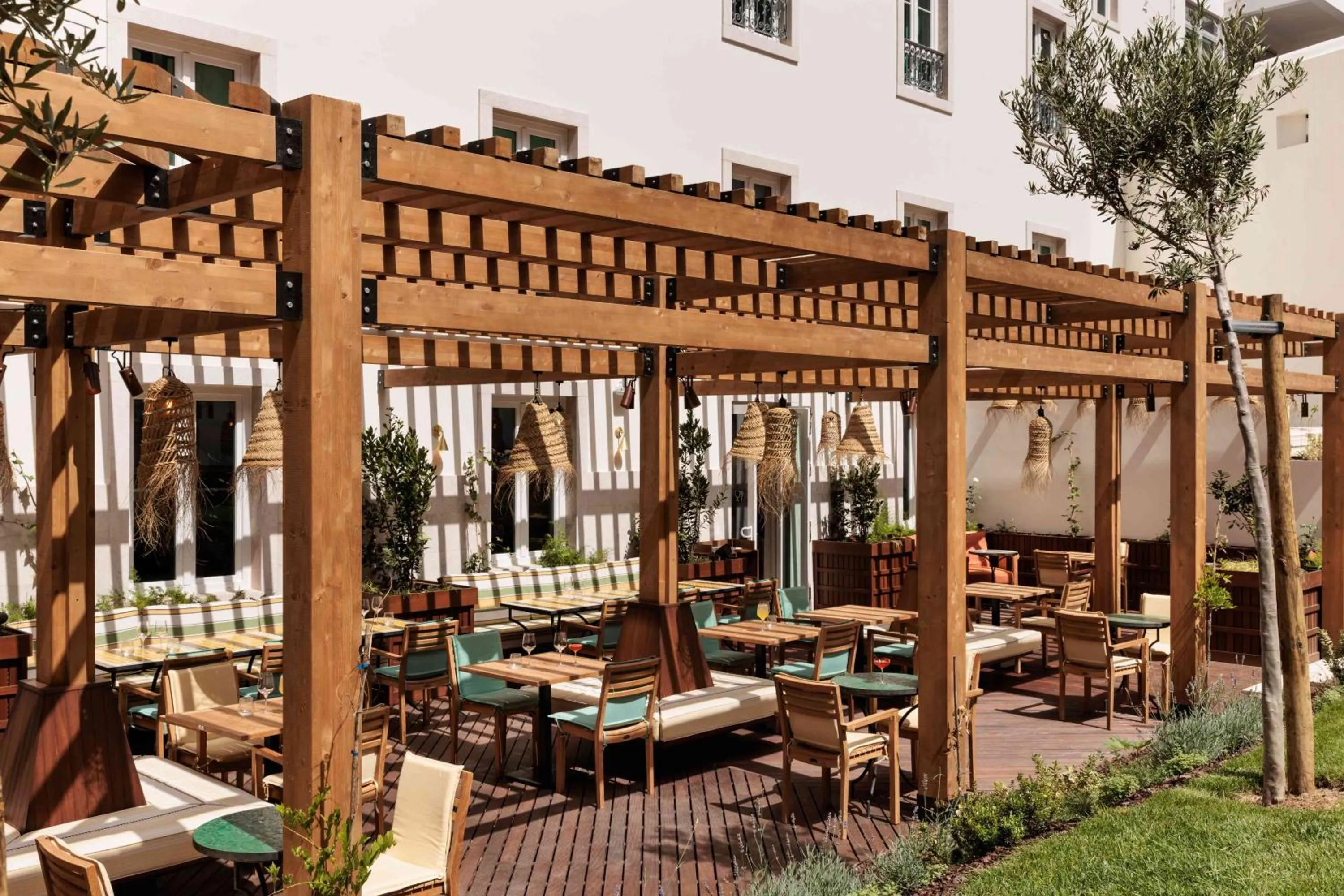 Restaurant/places to eat in Locke de Santa Joana