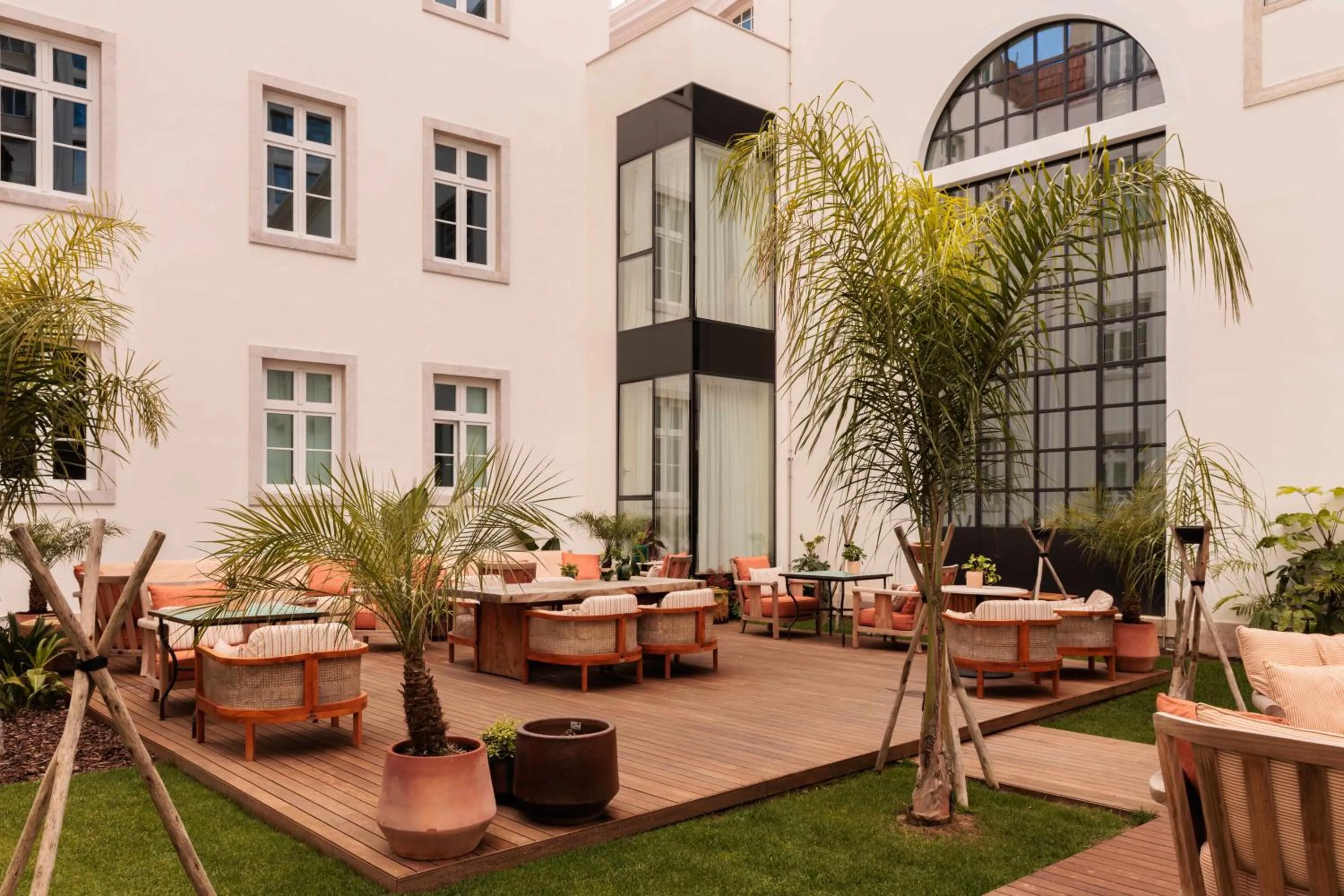 Restaurant/places to eat in Locke de Santa Joana