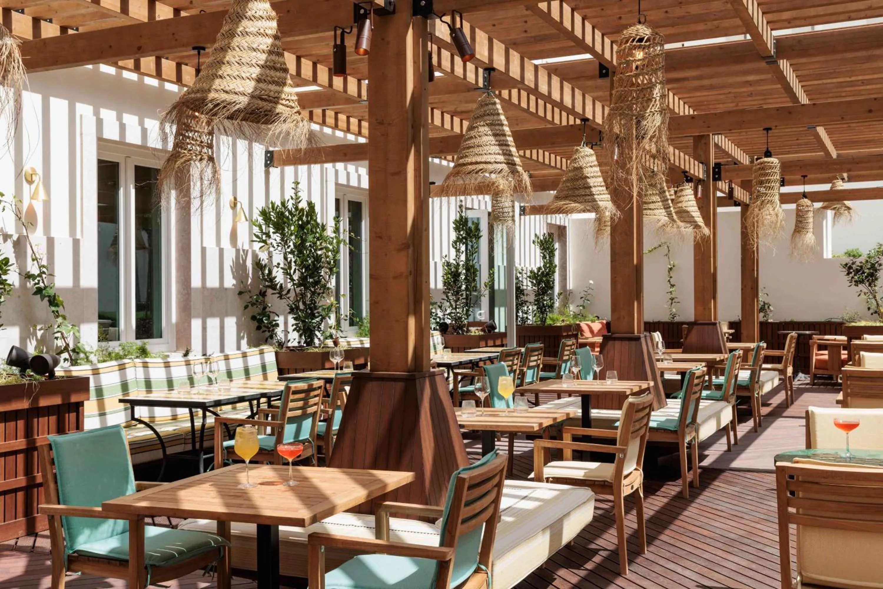 Restaurant/places to eat in Locke de Santa Joana