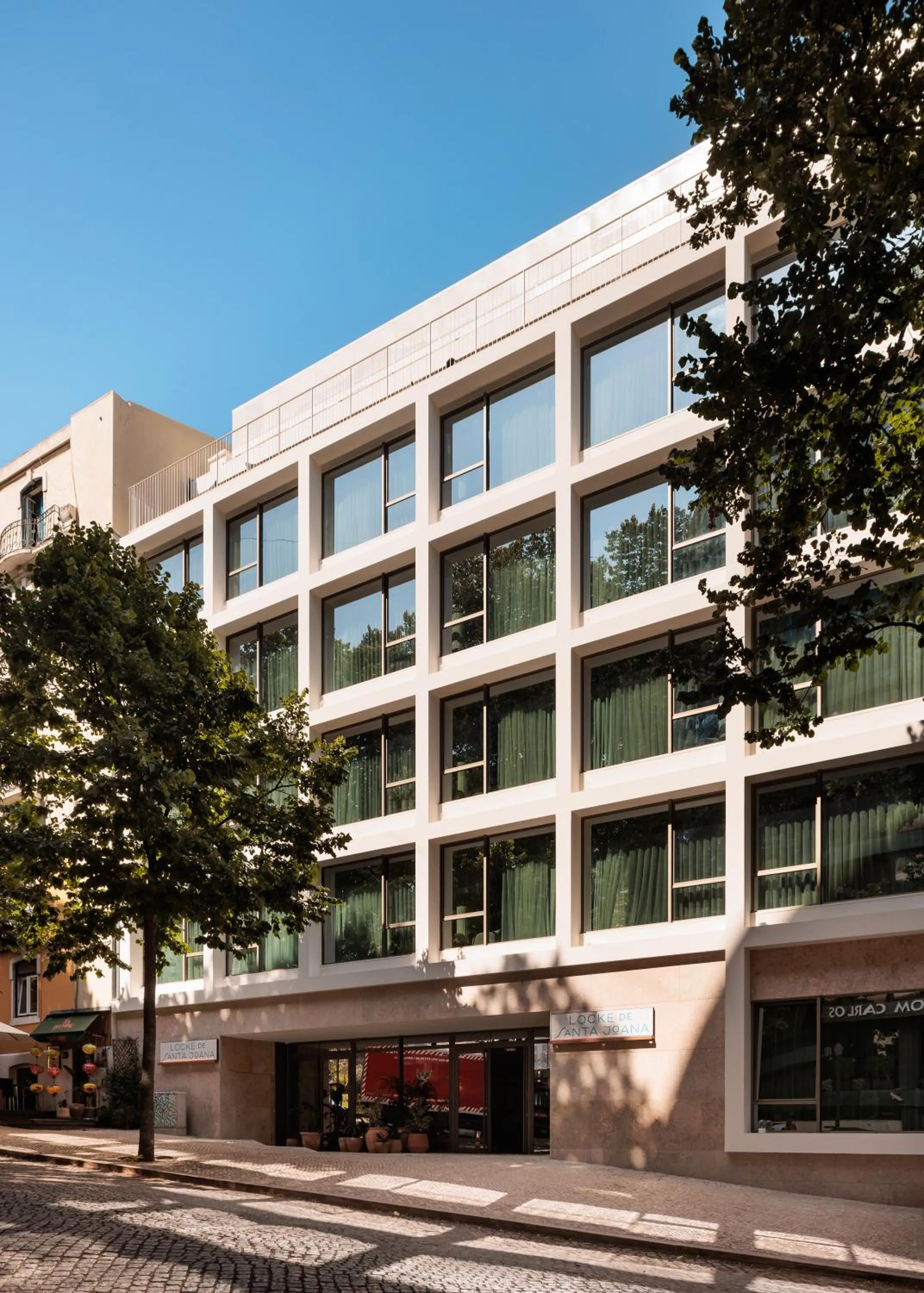 Facade/entrance in Locke de Santa Joana