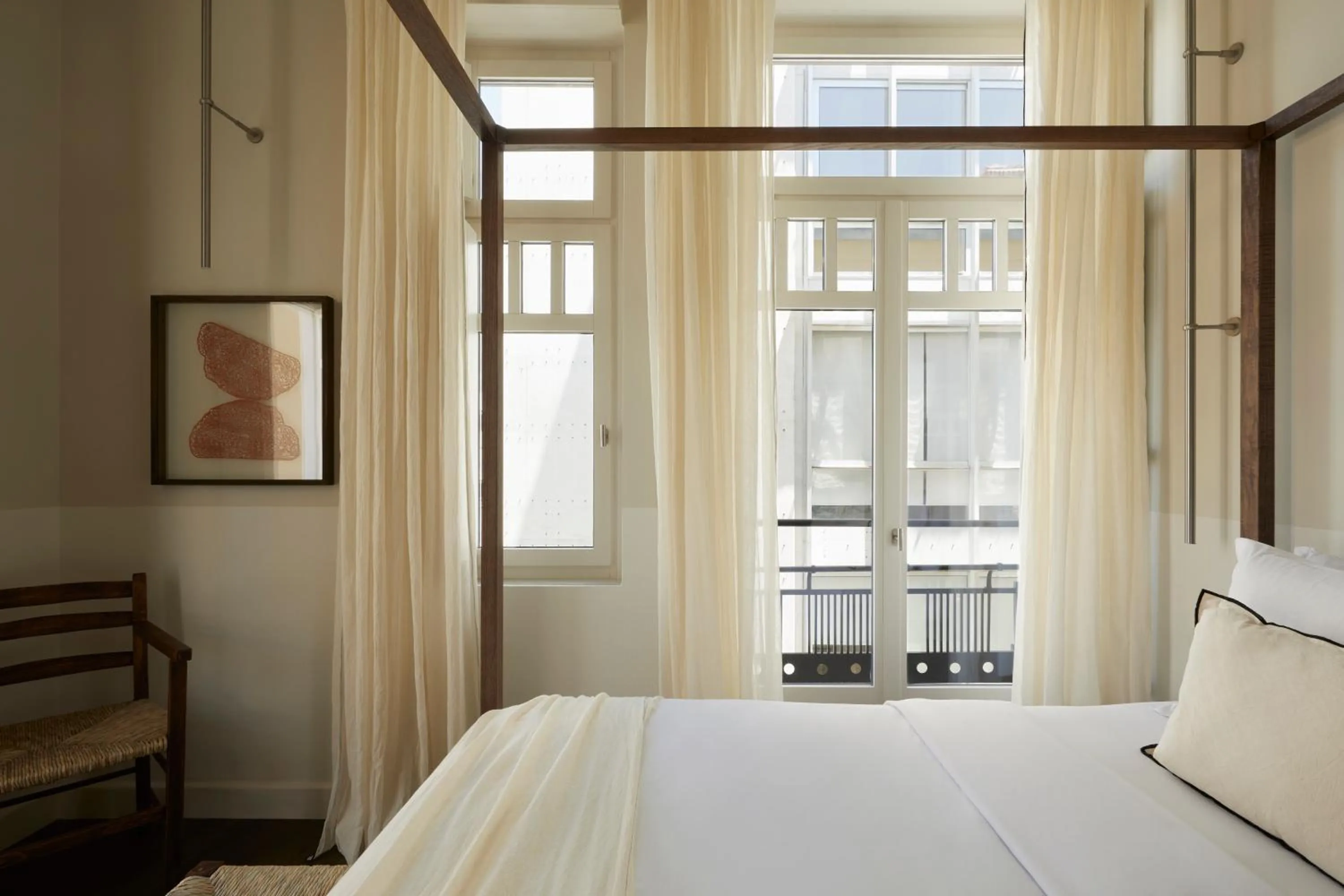 Photo of the whole room, Bed in Ergon Bakehouse Athens