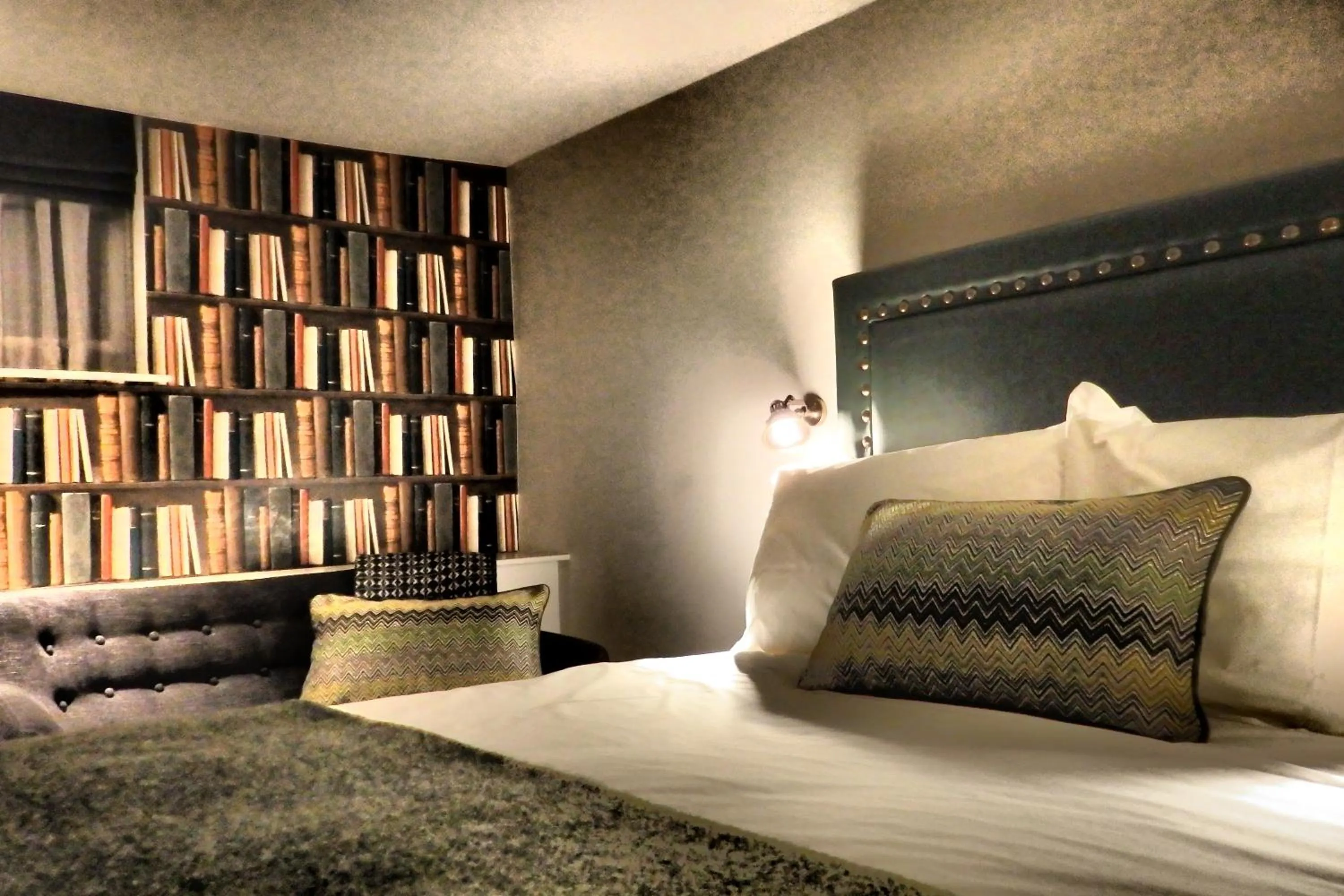 Bedroom, Bed in Judges Court