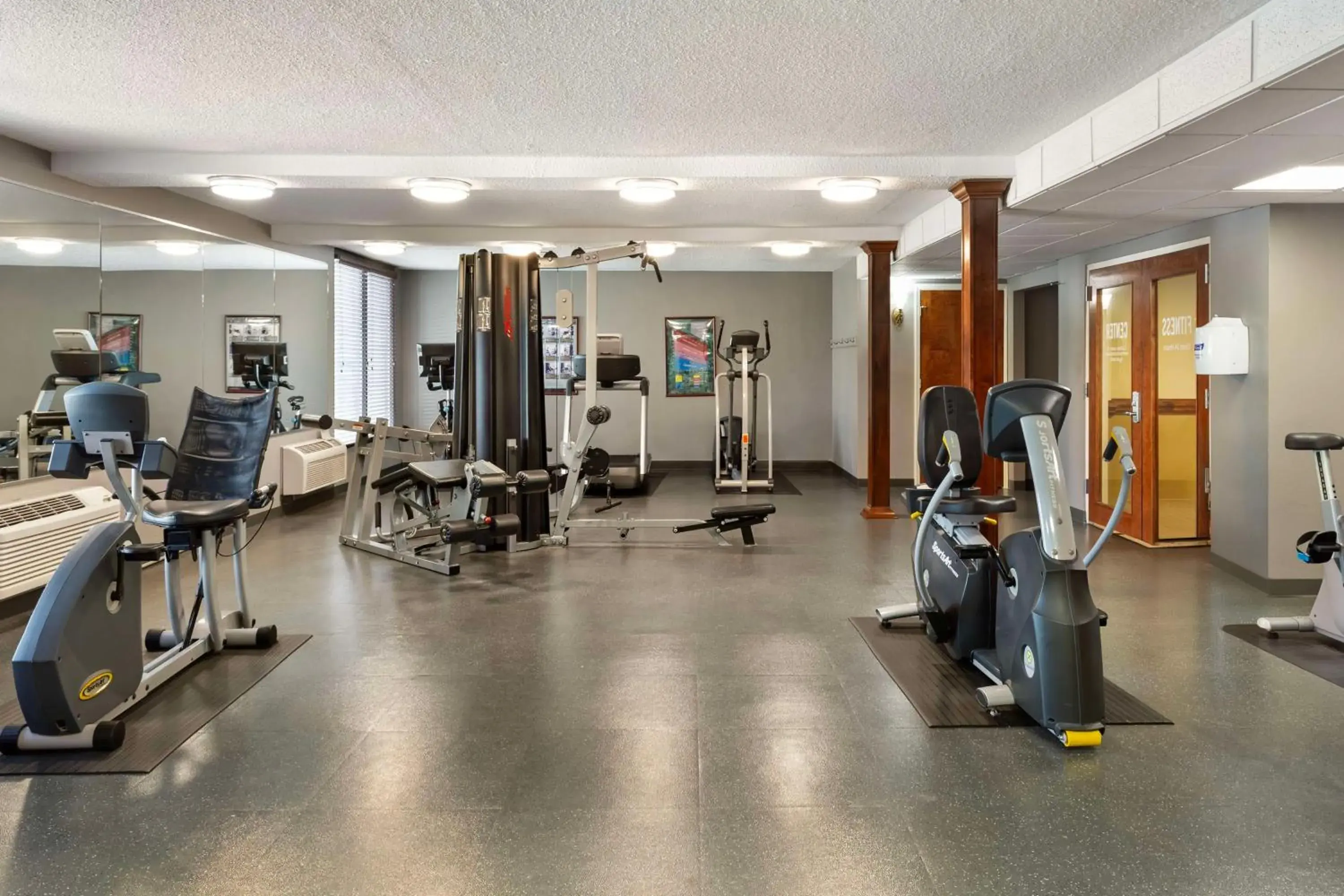 Fitness centre/facilities in Best Western Plus Burlington Fitness centre/facilities in Best Western Plus Burlington
