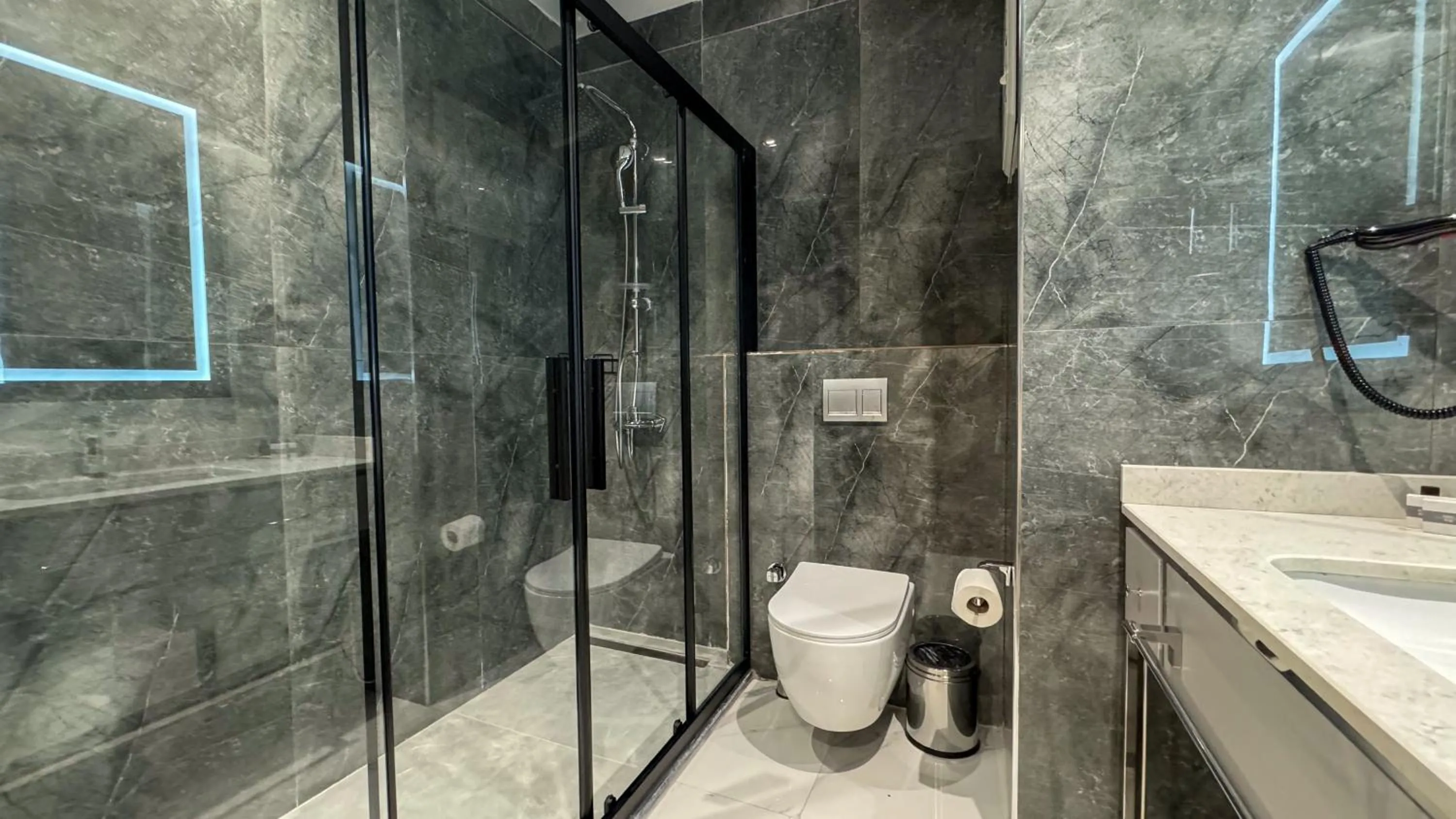 Shower in Alice Hotel Antalya