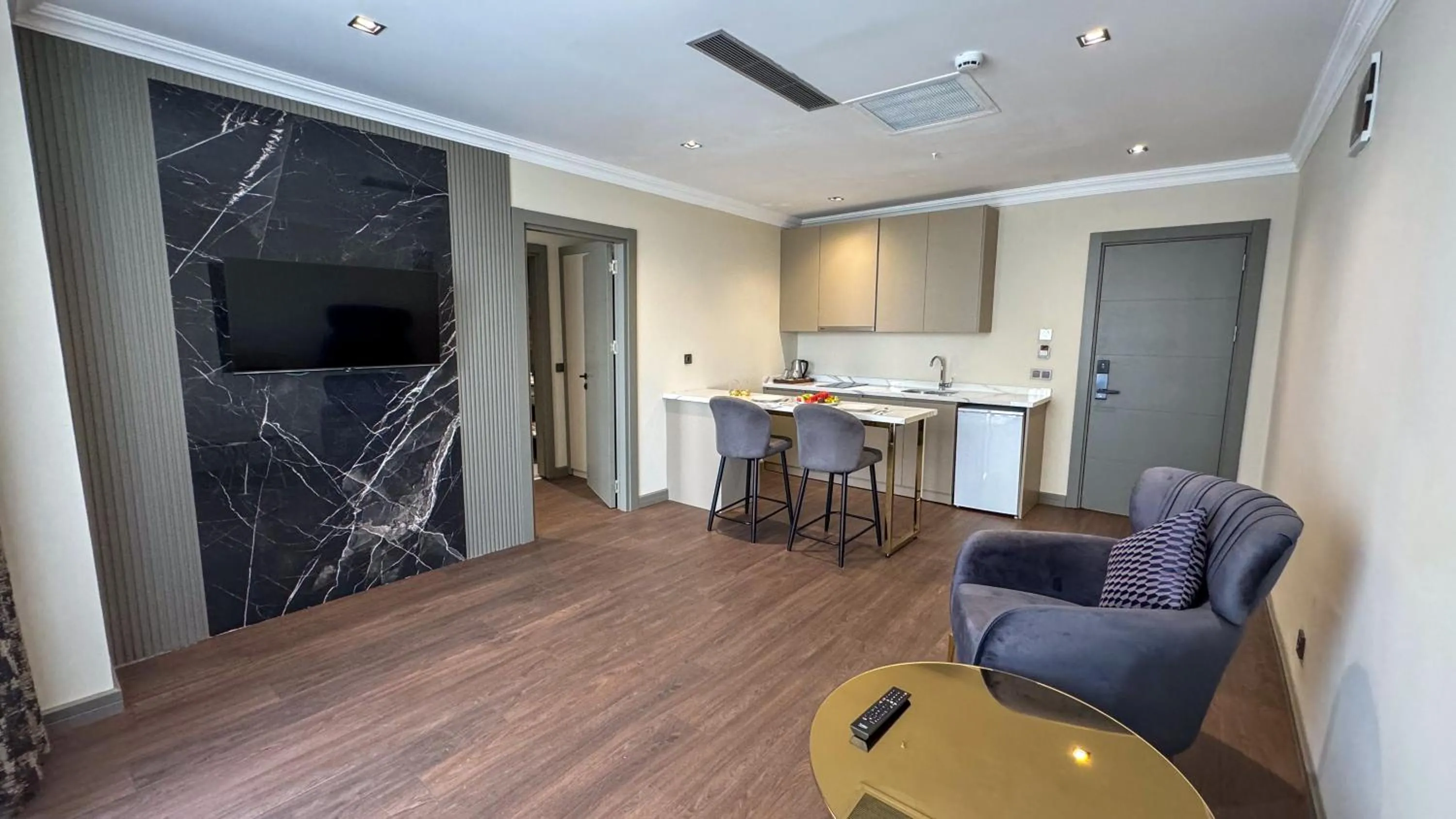 Kitchen or kitchenette in Alice Hotel Antalya