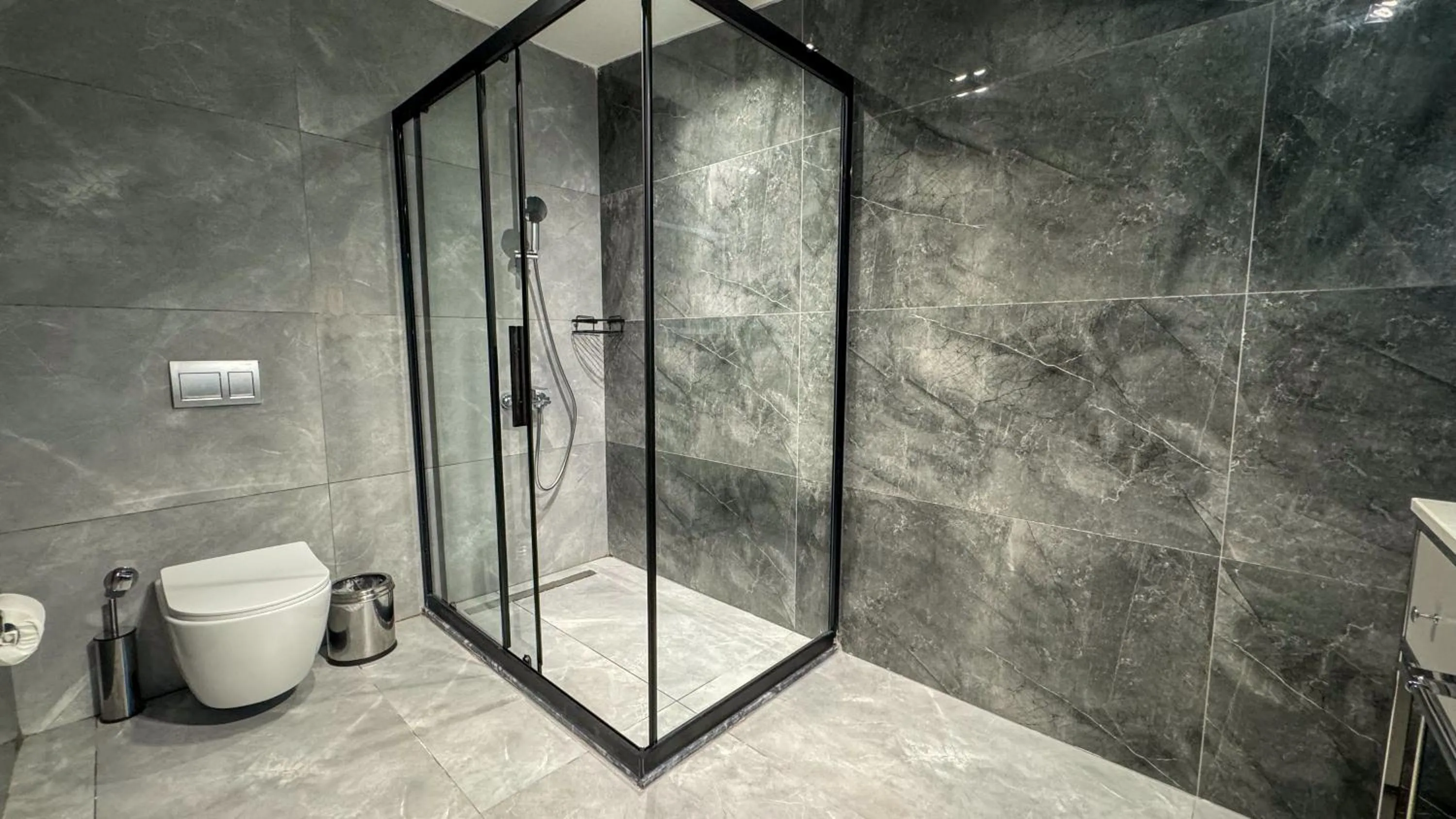 Shower in Alice Hotel Antalya