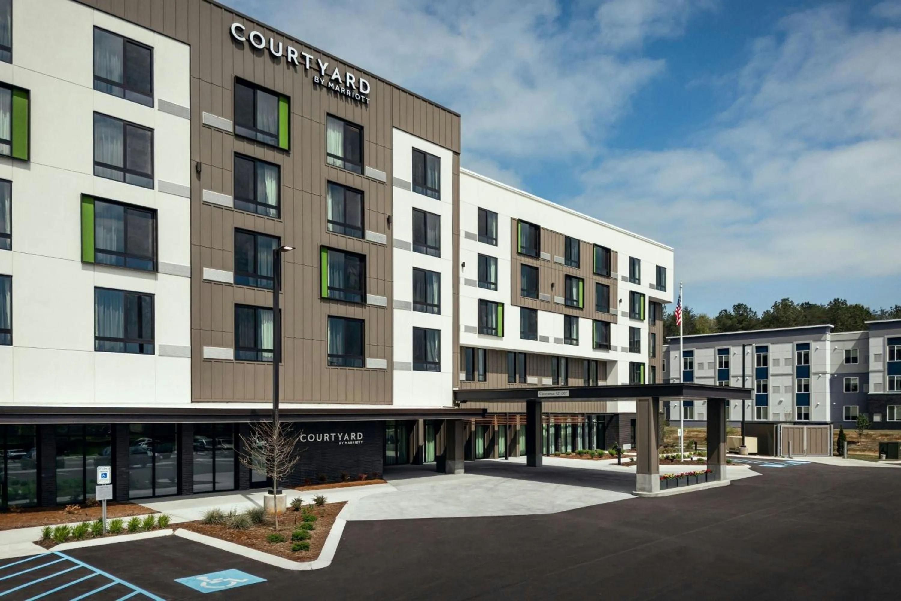 Property building in Courtyard by Marriott Cleveland TN