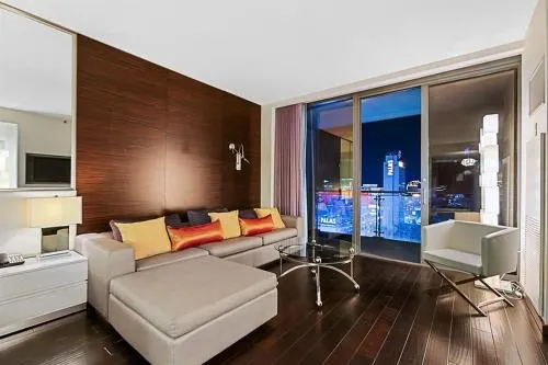 Palms Place Hotel StripView with Open Balcony -23