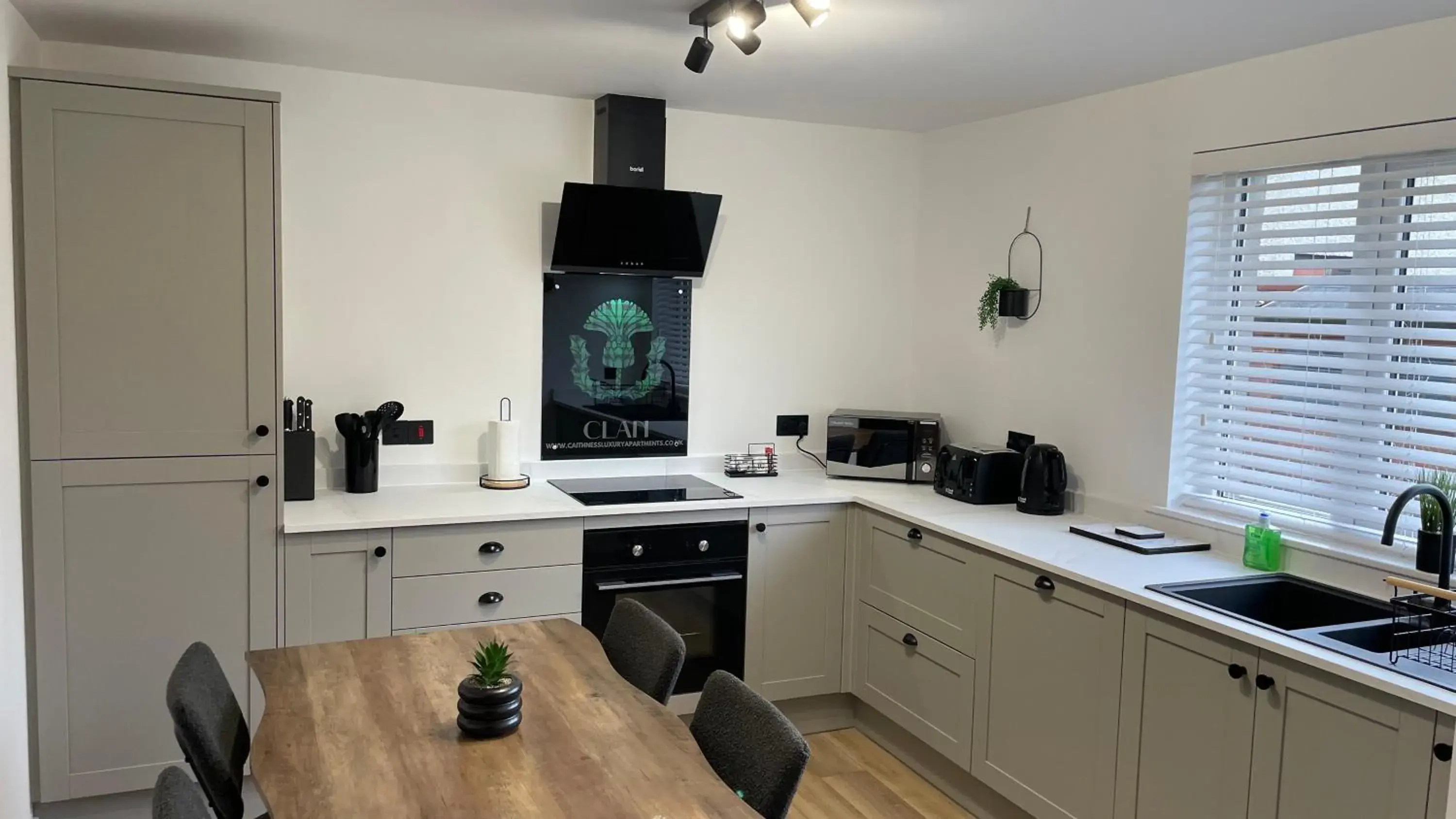 Braeview - by Caithness Luxury Apartments NC500 - 3 Bedroom Luxury holiday home - Sleeps Work teams upto 3 & holiday makers upto 5 Braeview - by Caithness Luxury Apartments NC500 - 3 Bedroom Luxury holiday home - Sleeps Work teams upto 3 & holiday makers upto 5