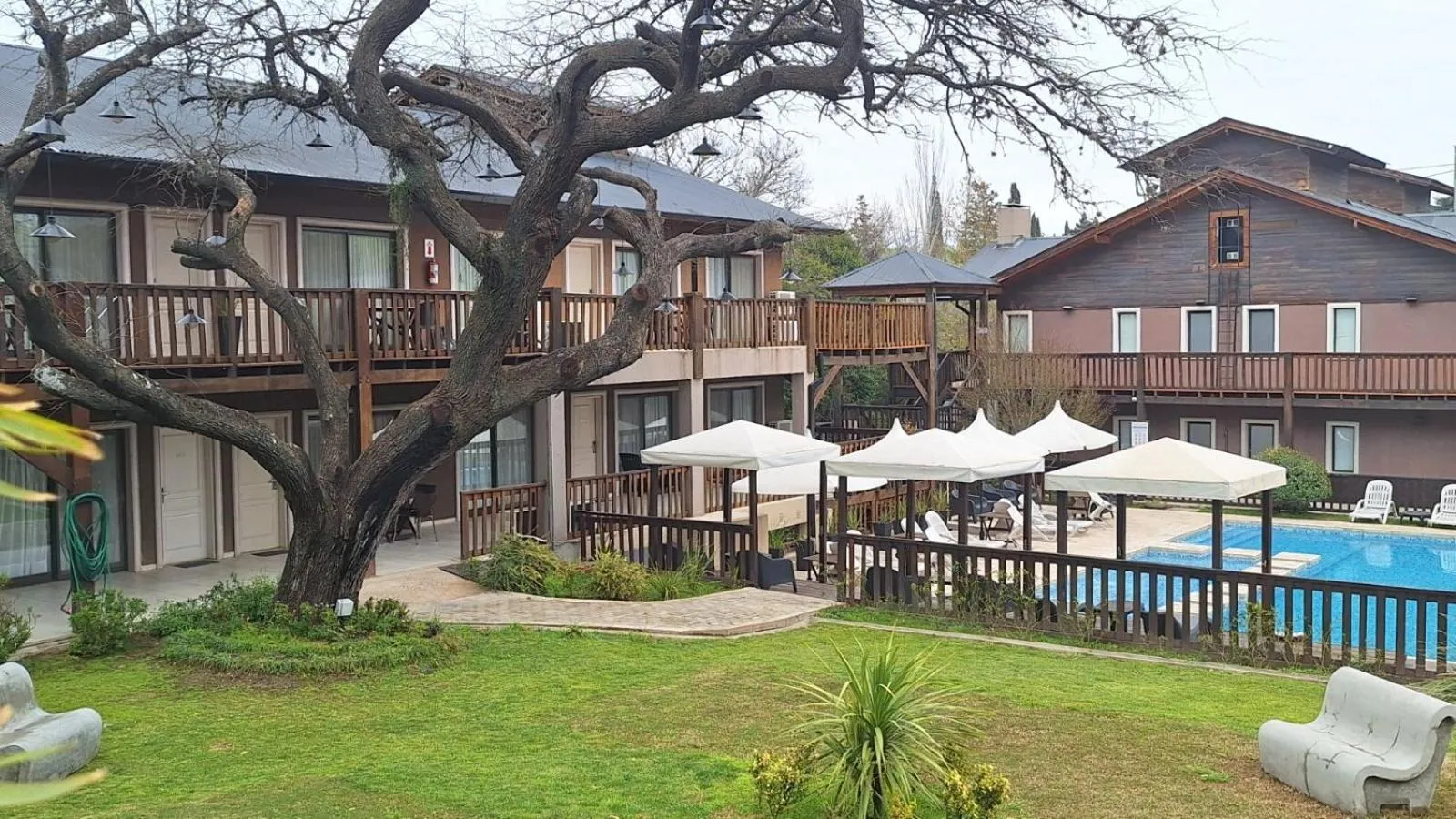 BlackStone Apart Boutique Hotel