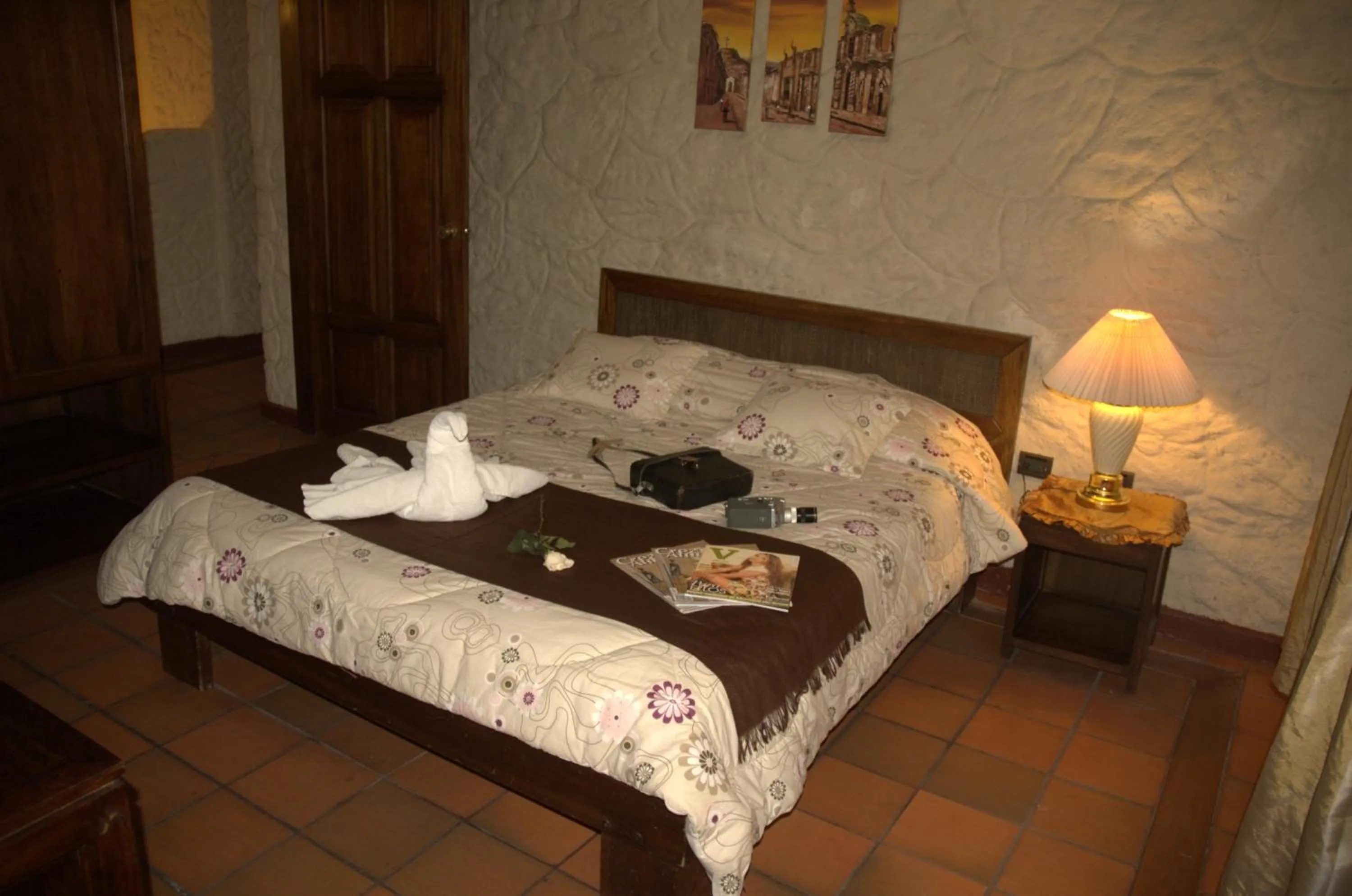 Bed in HOTEL Quito Antiguo