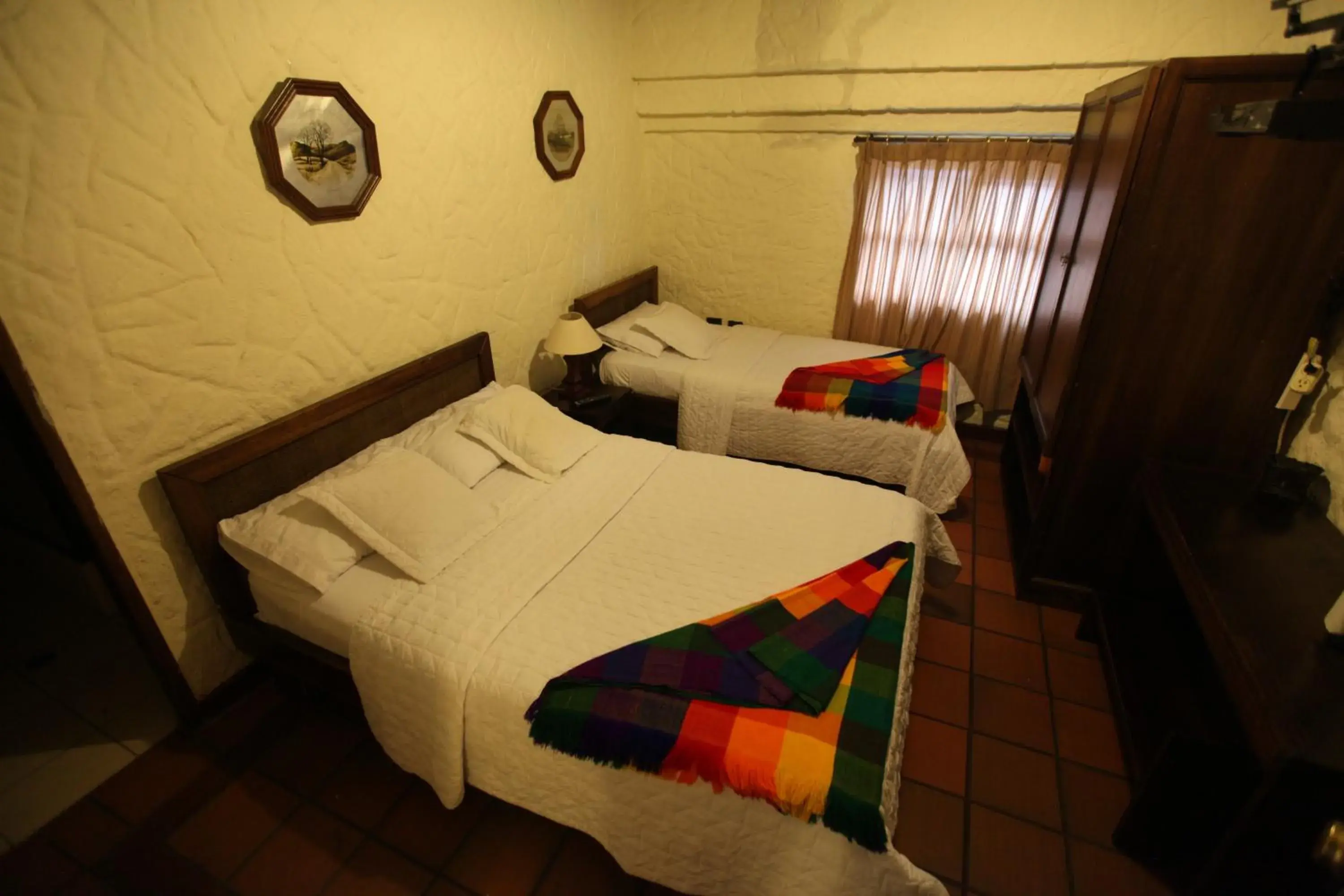 Comfort Triple Room in HOTEL Quito Antiguo Comfort Triple Room in HOTEL Quito Antiguo
