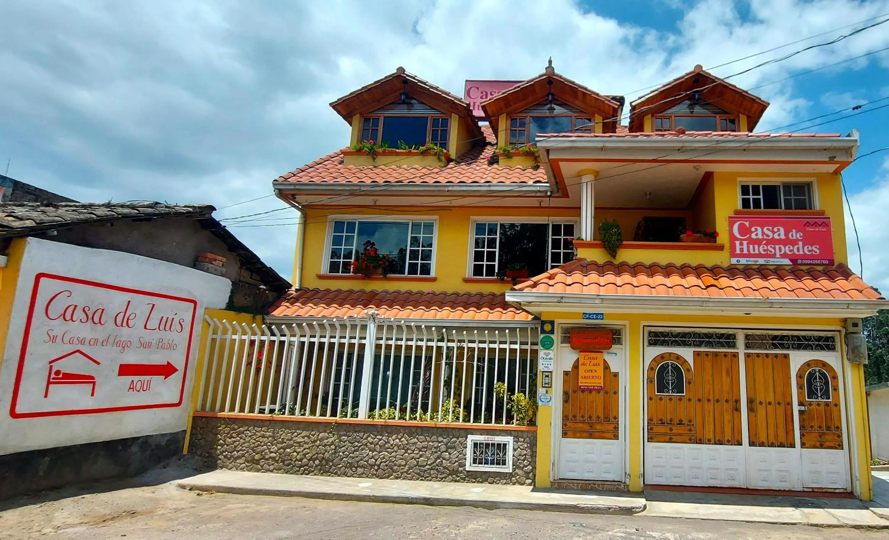 Property building in Casa de Luis