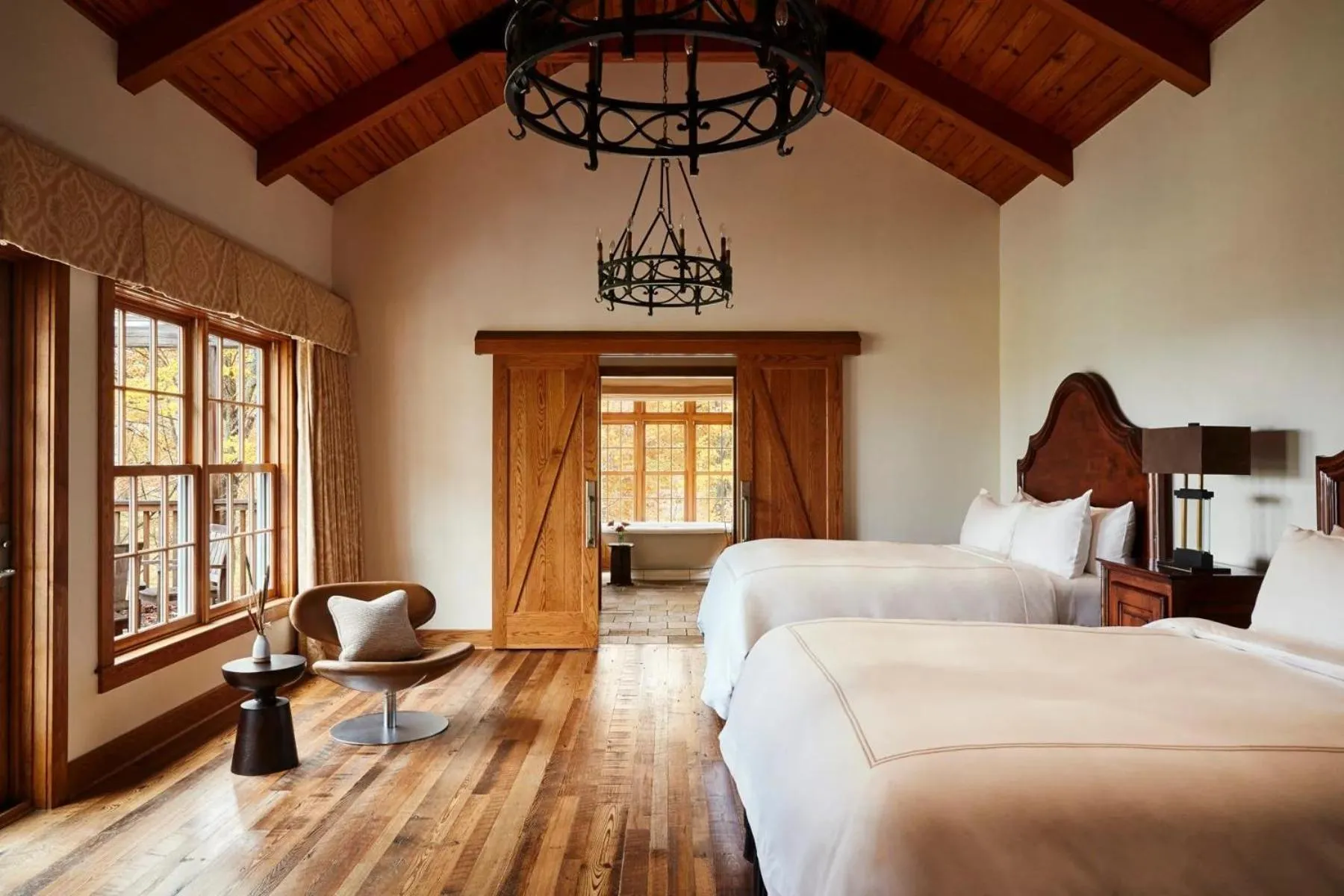 Bed in The Lodge at Primland, Auberge Collection