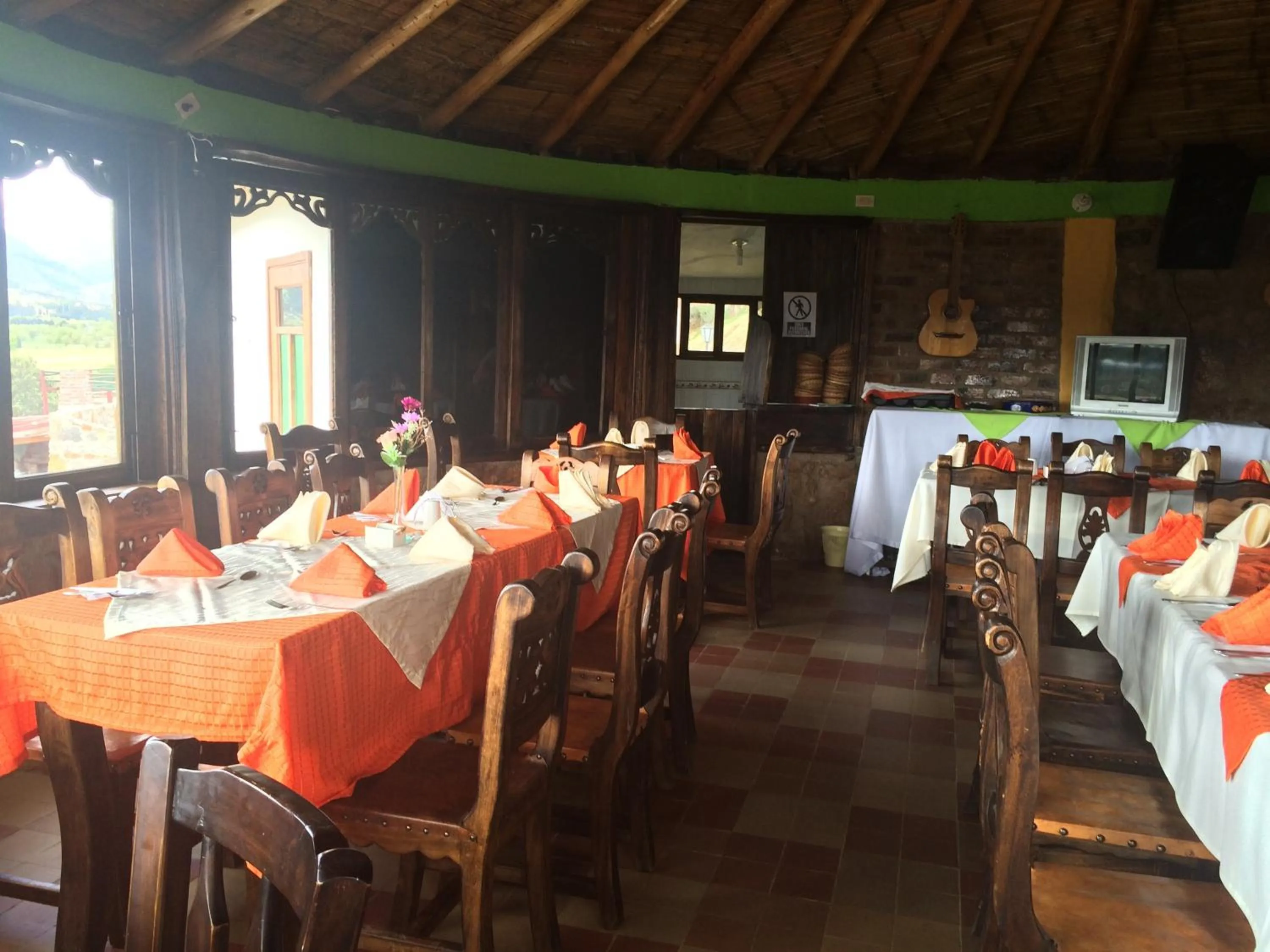 Restaurant/places to eat in Hotel Cabañas San Cayetano