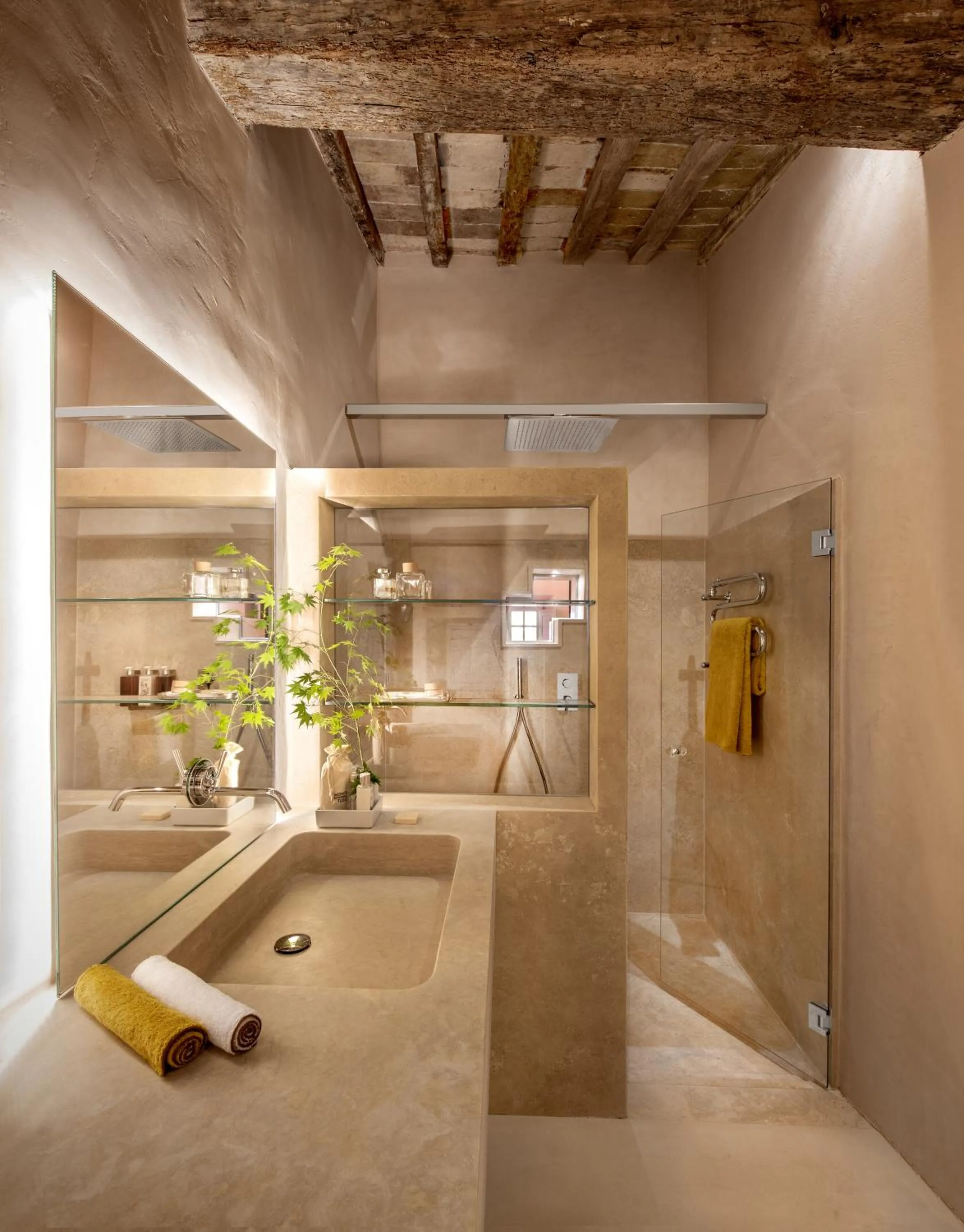 Bathroom, Bed in Monteverdi Tuscany