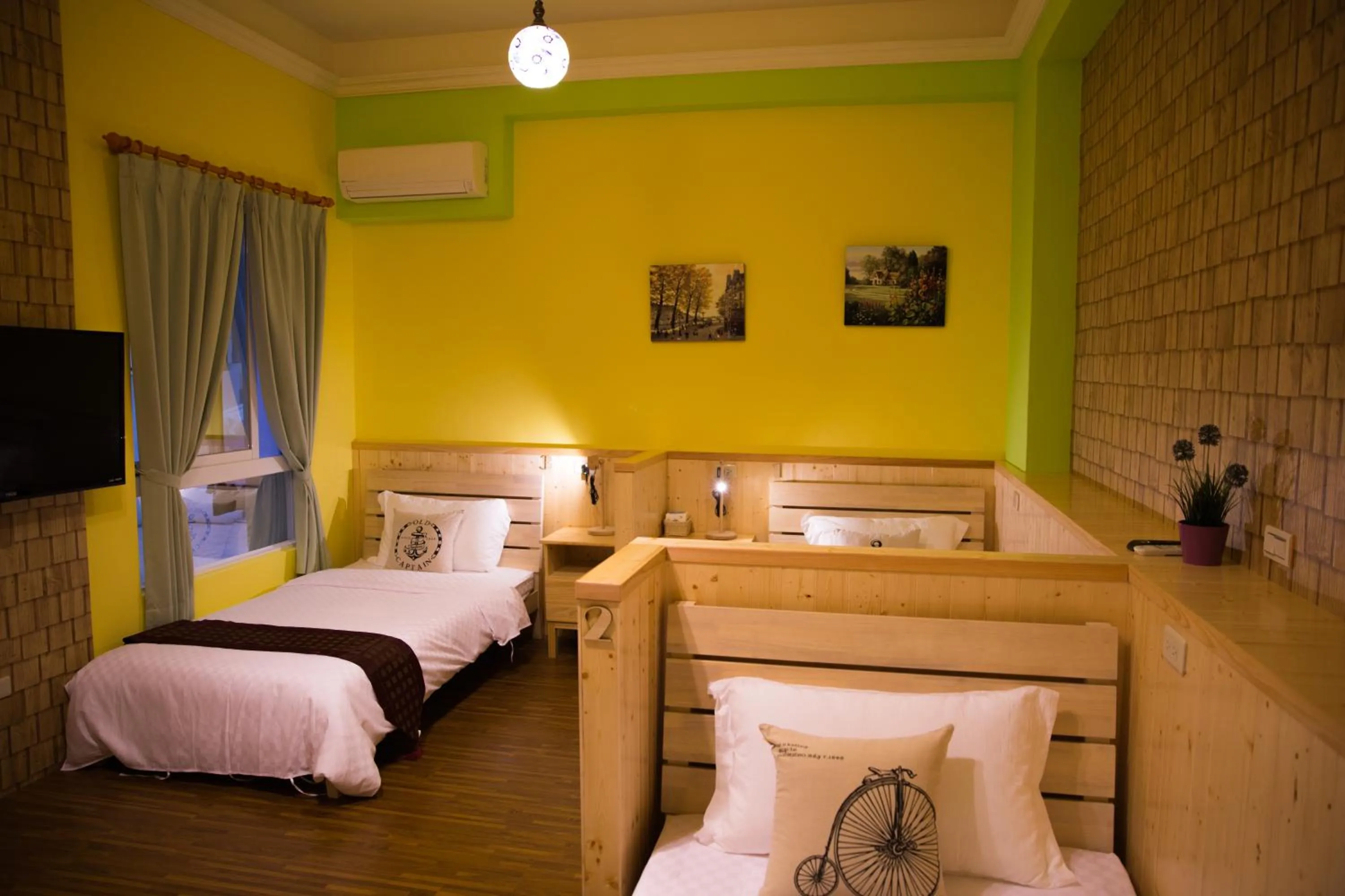 Photo of the whole room, Bed in 輕旅小站 Soft Travel Hostel