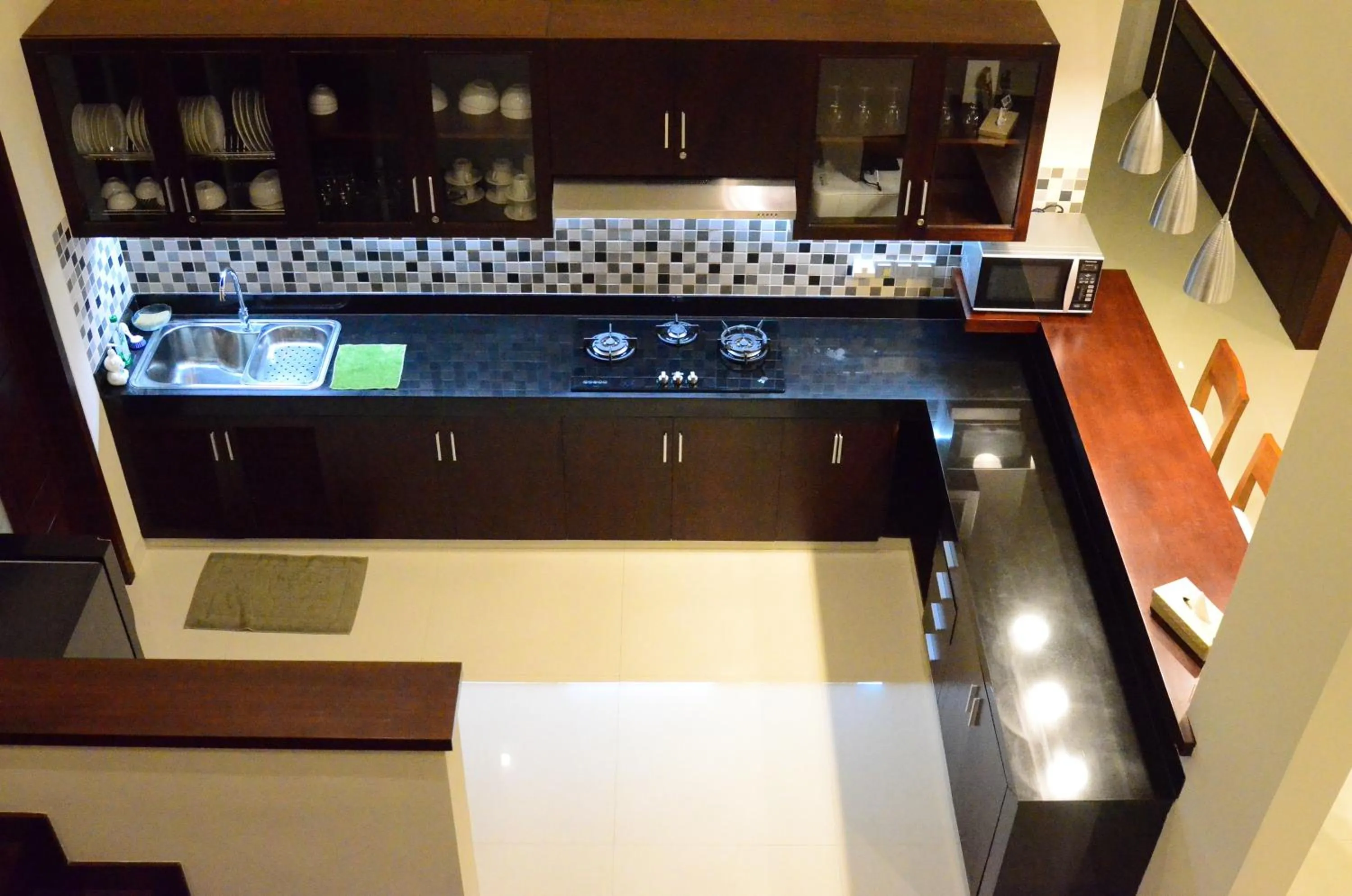 Kitchen or kitchenette in The Arnaya