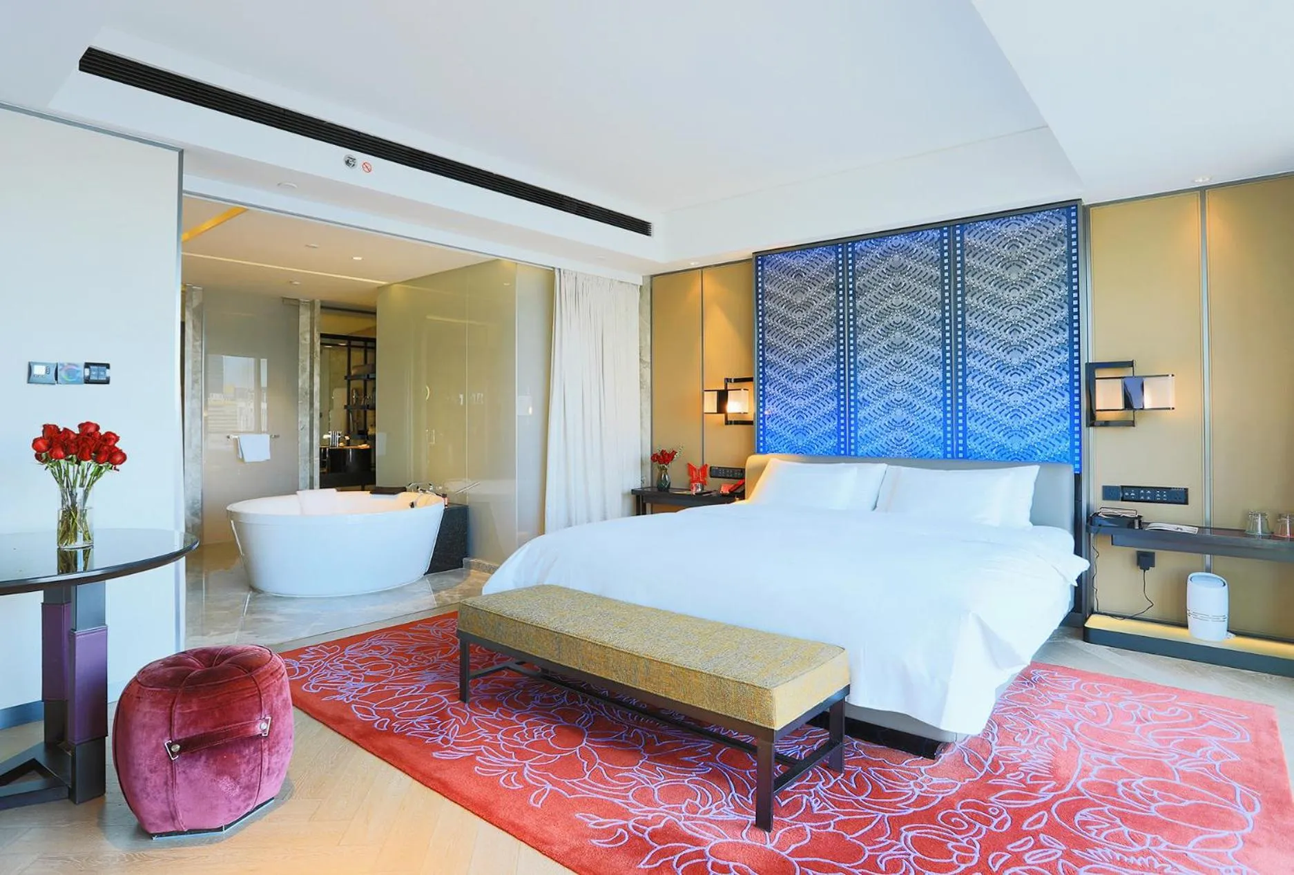 Bedroom, Bed in Sofitel Beijing Central