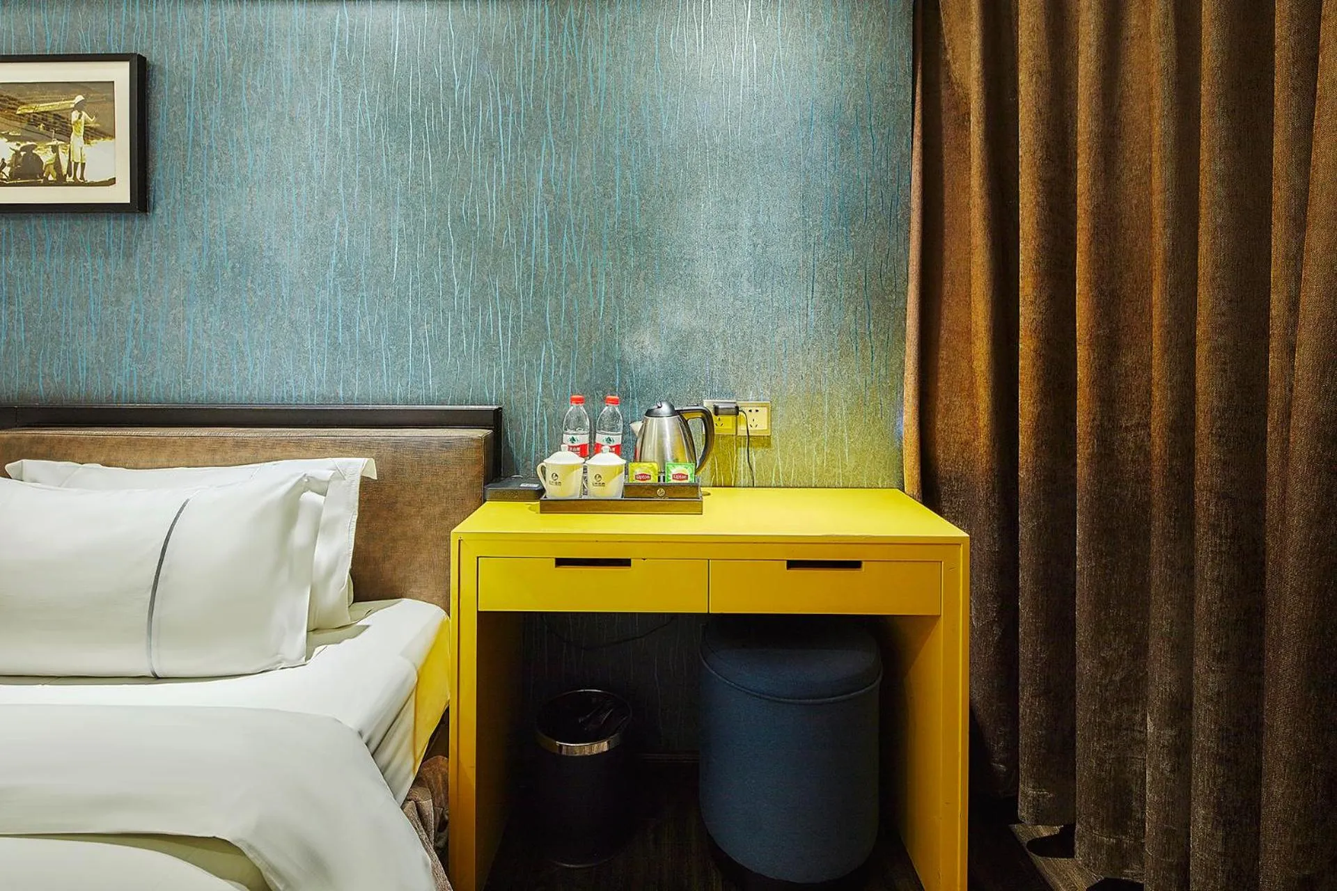 Coffee/tea facilities, Bed in Insail Hotels -Huanshi Road Taojin Metro Station Guangzhou- Free shuttle bus for Canton Fair