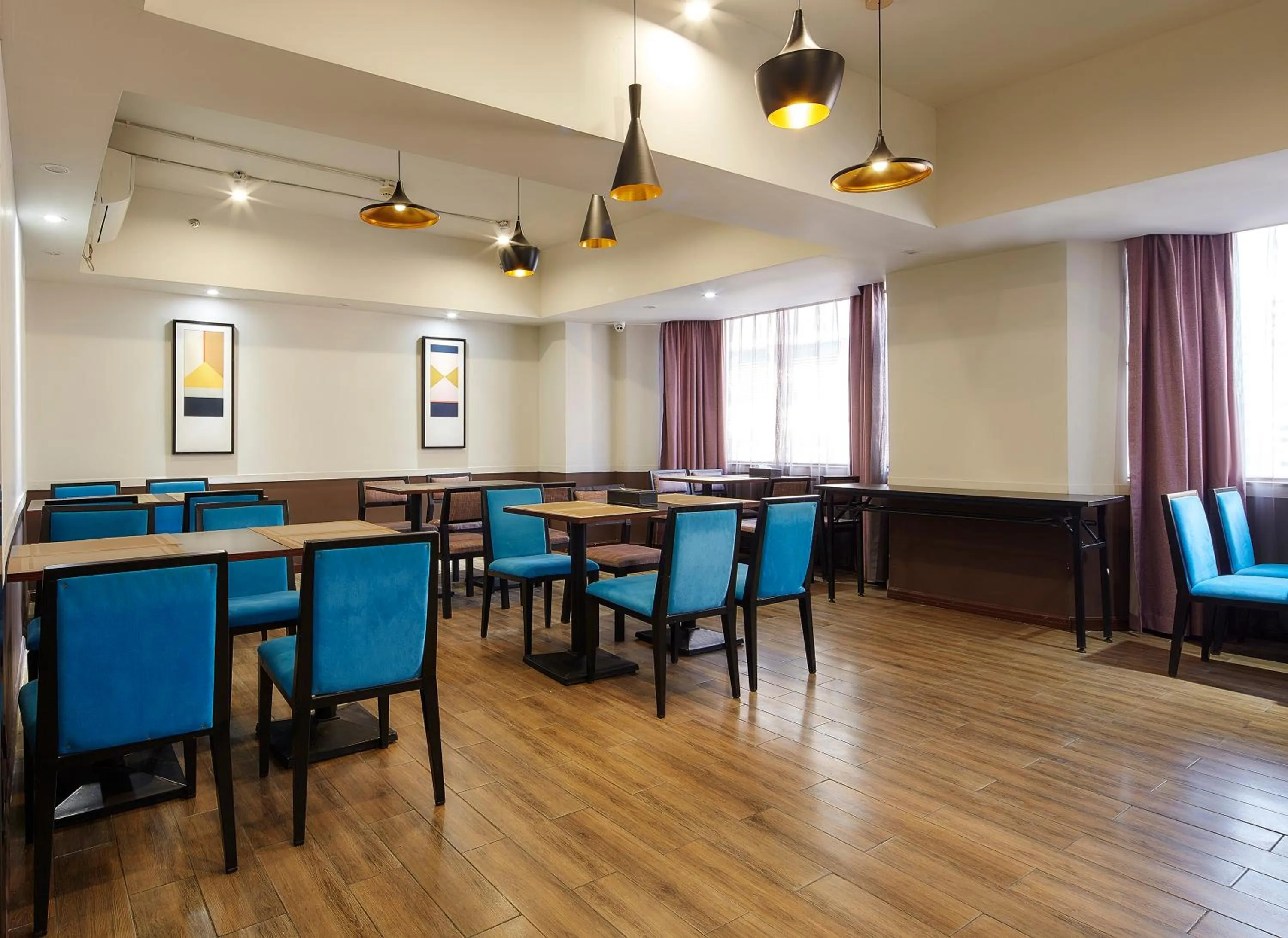 Restaurant/places to eat in Insail Hotels -Huanshi Road Taojin Metro Station Guangzhou- Free shuttle bus for Canton Fair