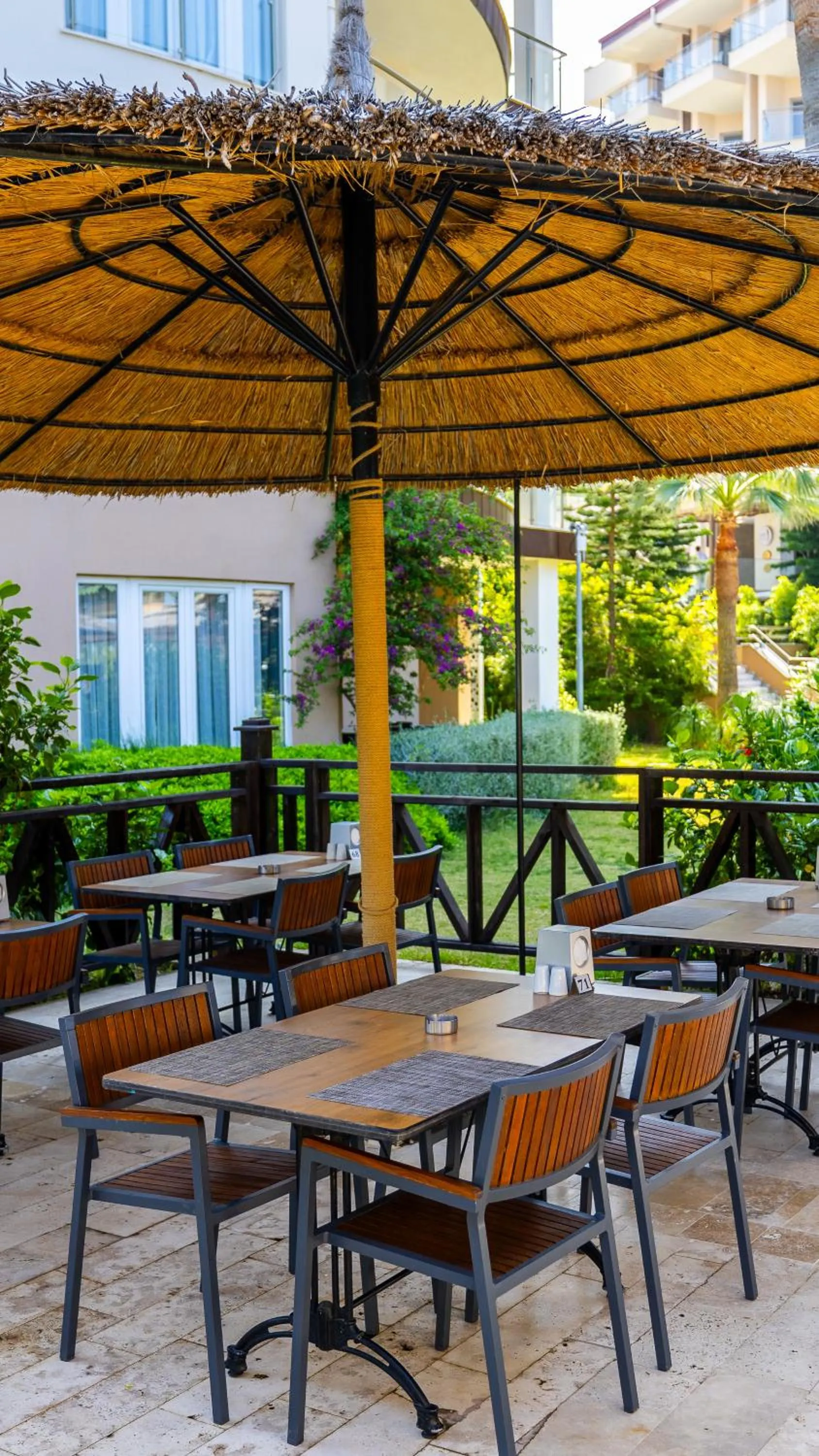 Restaurant/places to eat in Ramada Resort Kusadasi & Golf