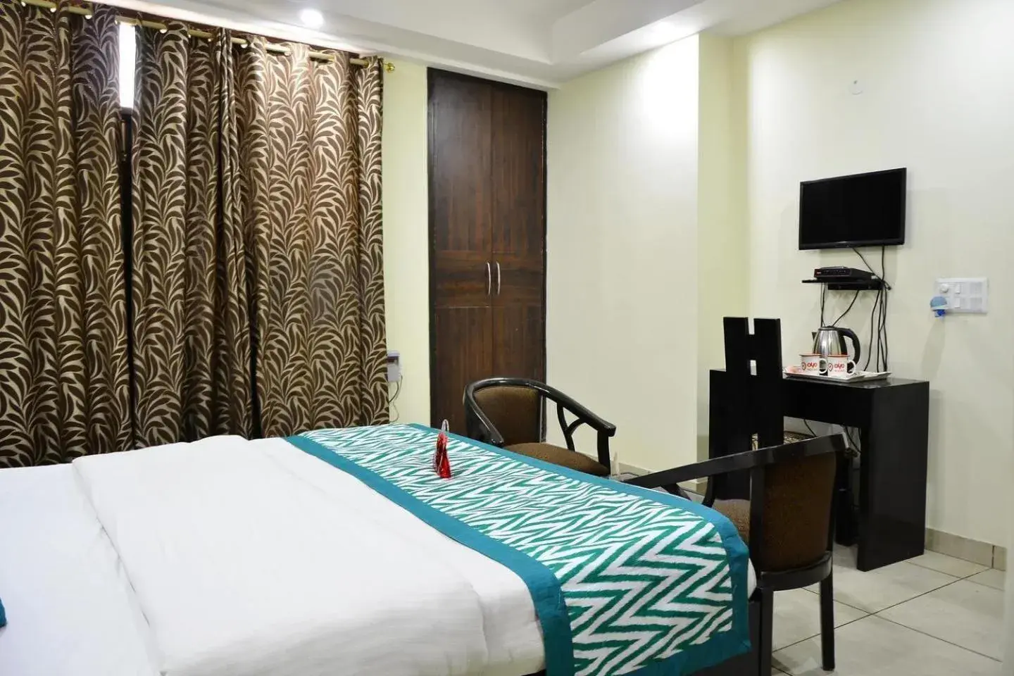 Bed in Hotel Kundan Palace