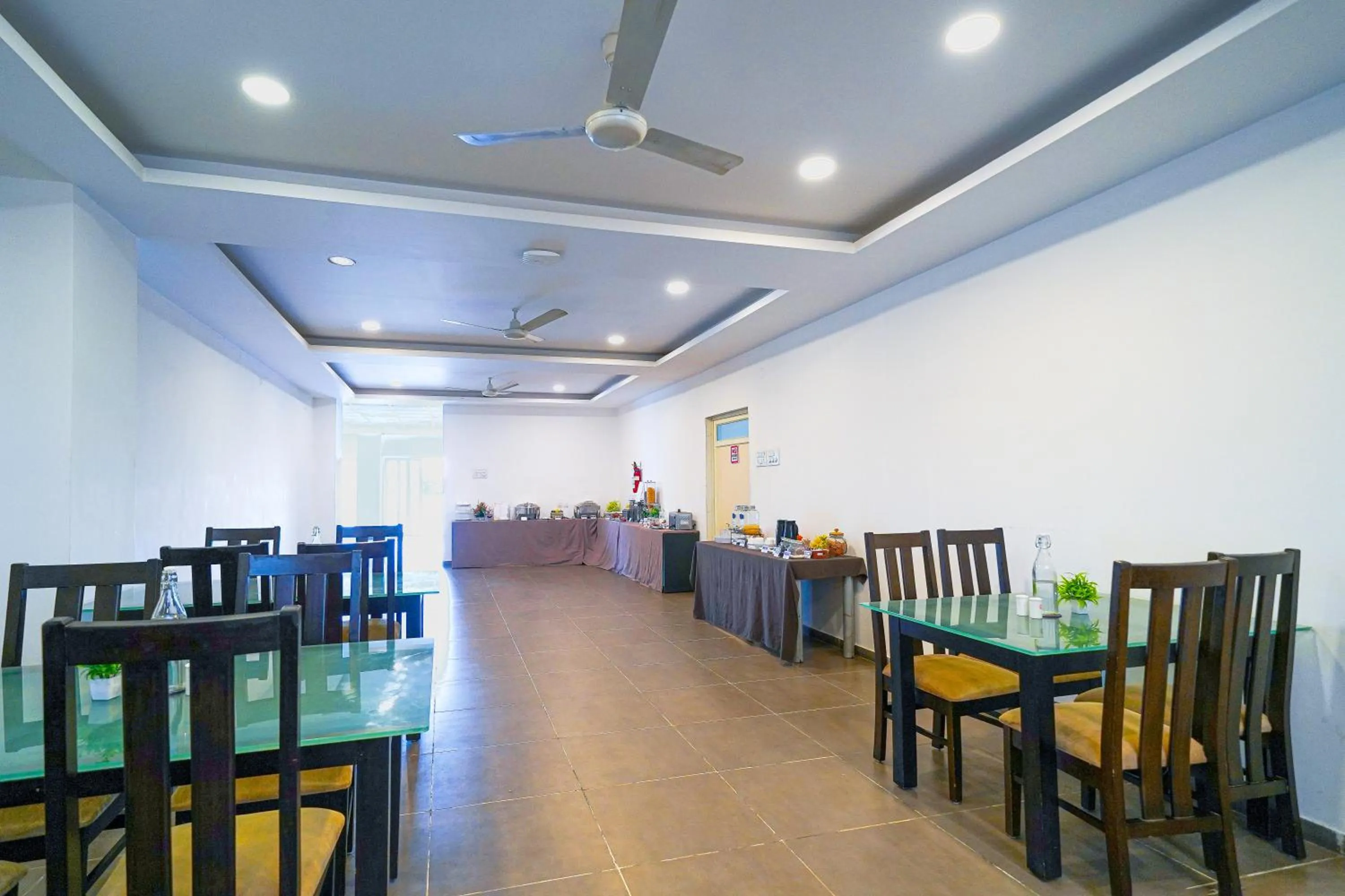 Dining area in Olive Hotel Electronic City by Embassy Group