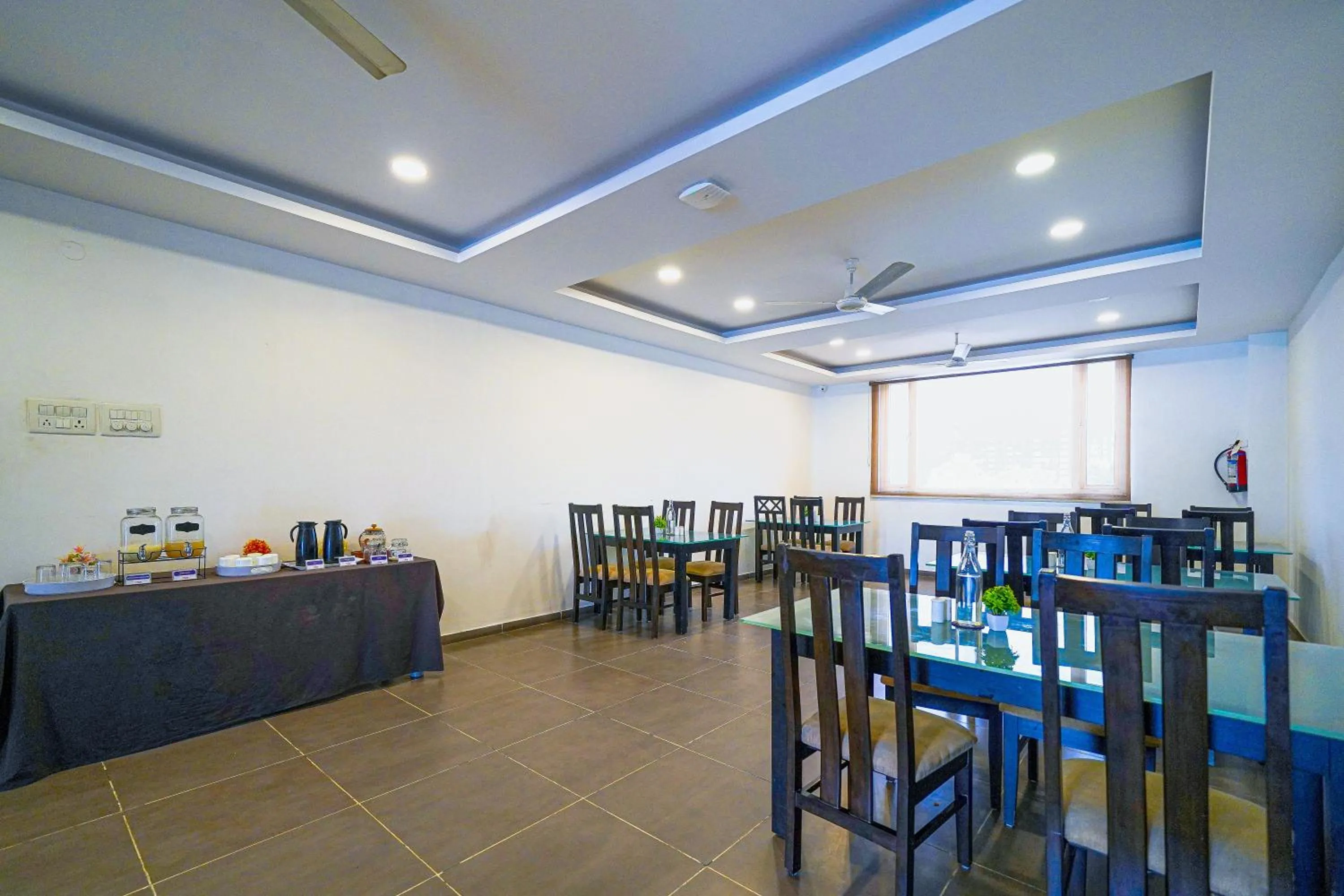 Dining area in Olive Hotel Electronic City by Embassy Group